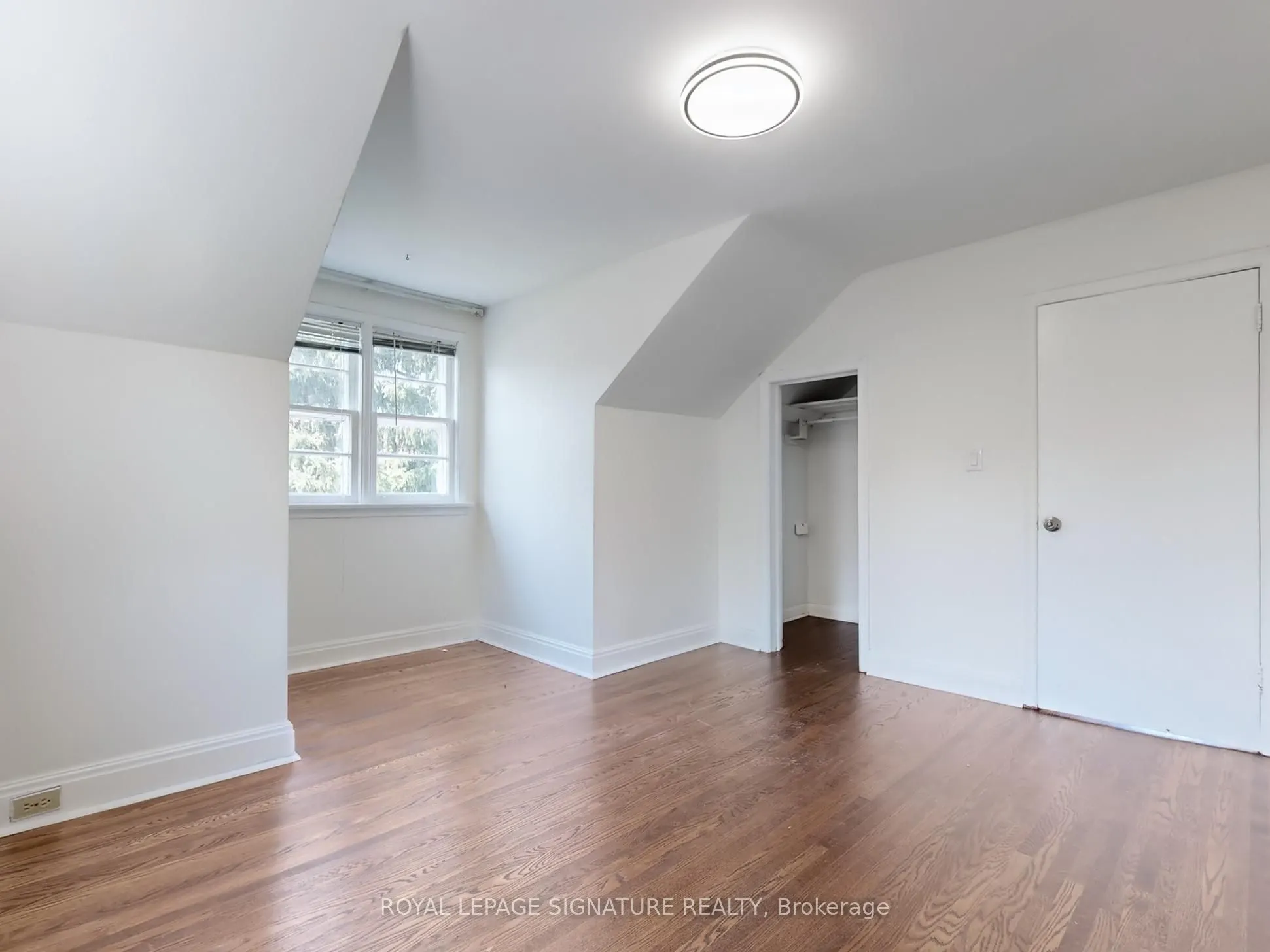 21 Yongeview Avenue, #1