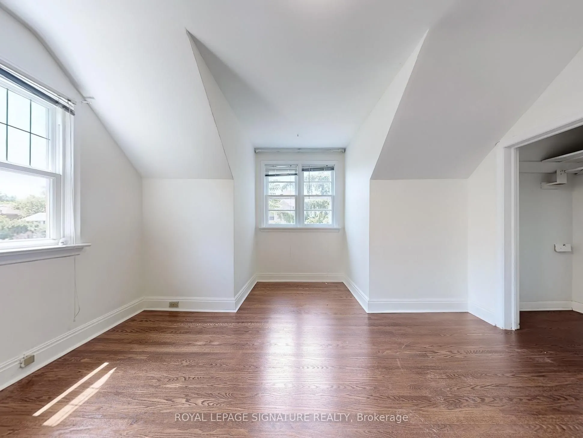 21 Yongeview Avenue, #1
