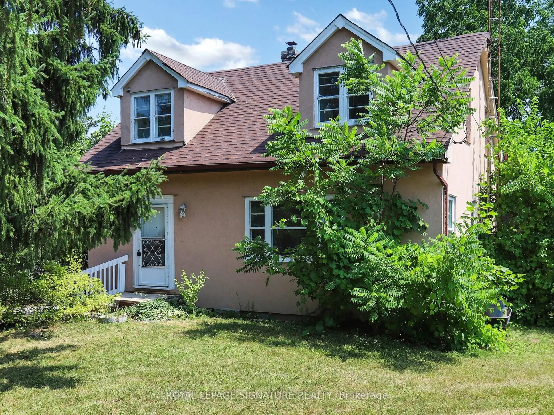 21 Yongeview Avenue, #1