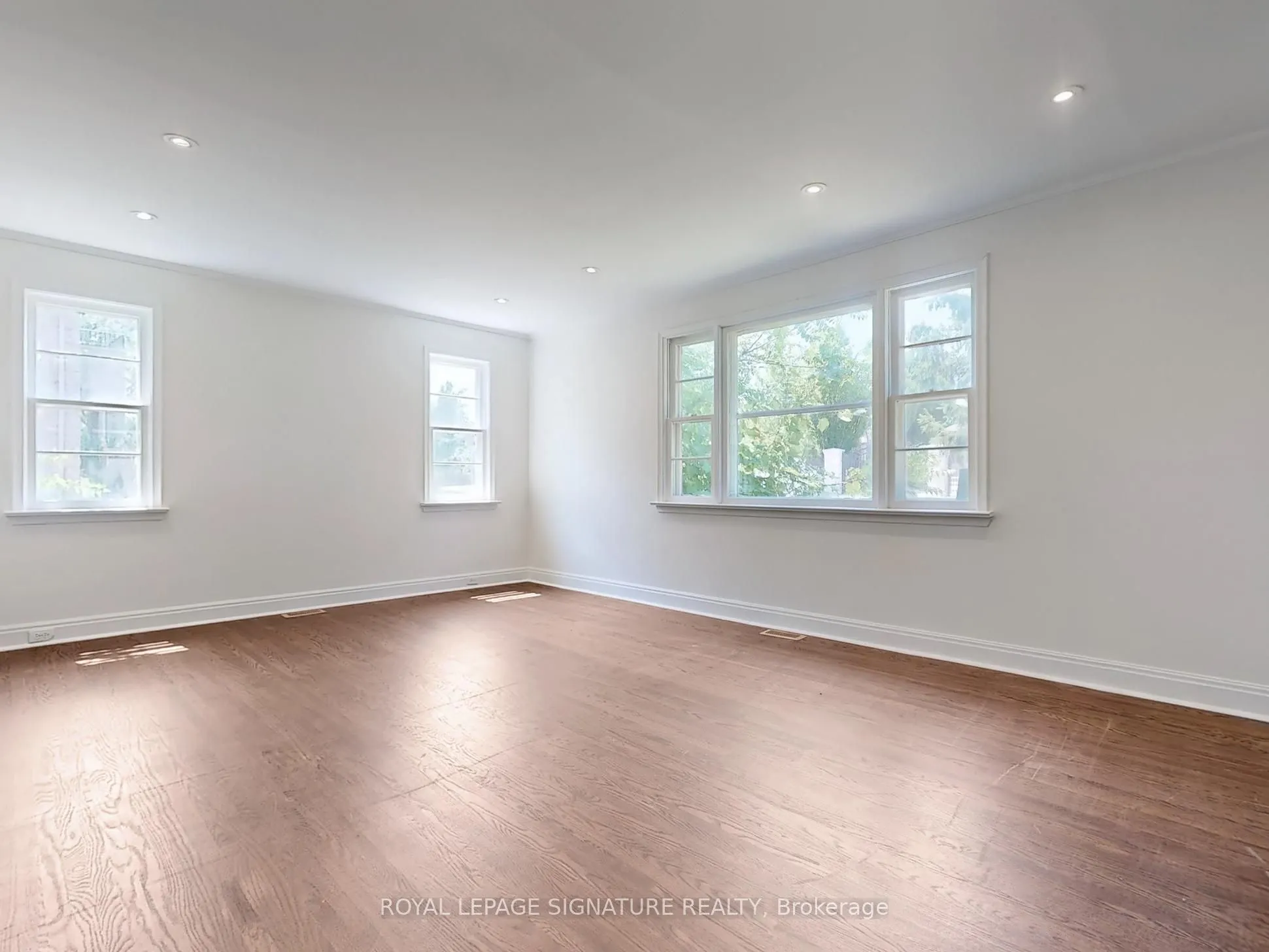 21 Yongeview Avenue, #1