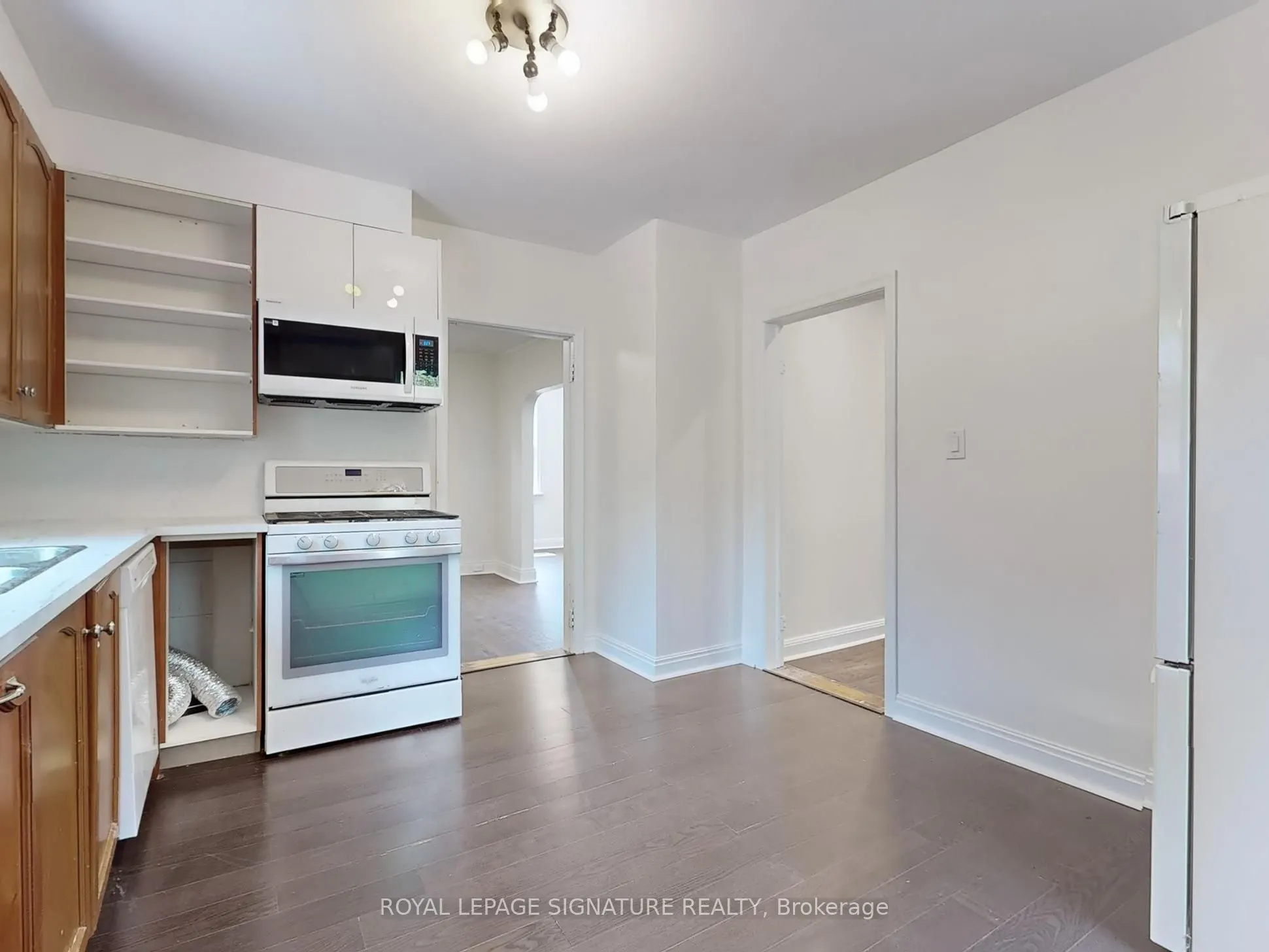 21 Yongeview Avenue, #1