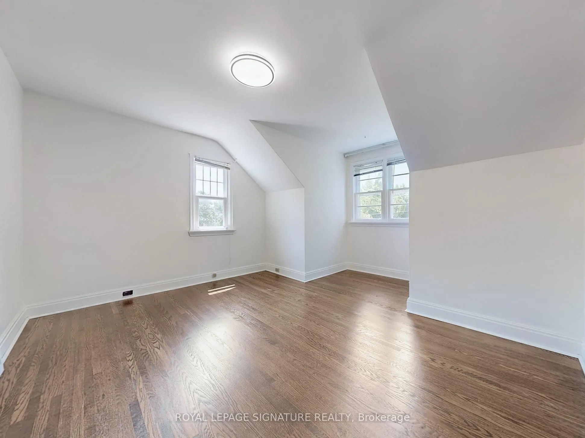 21 Yongeview Avenue, #1