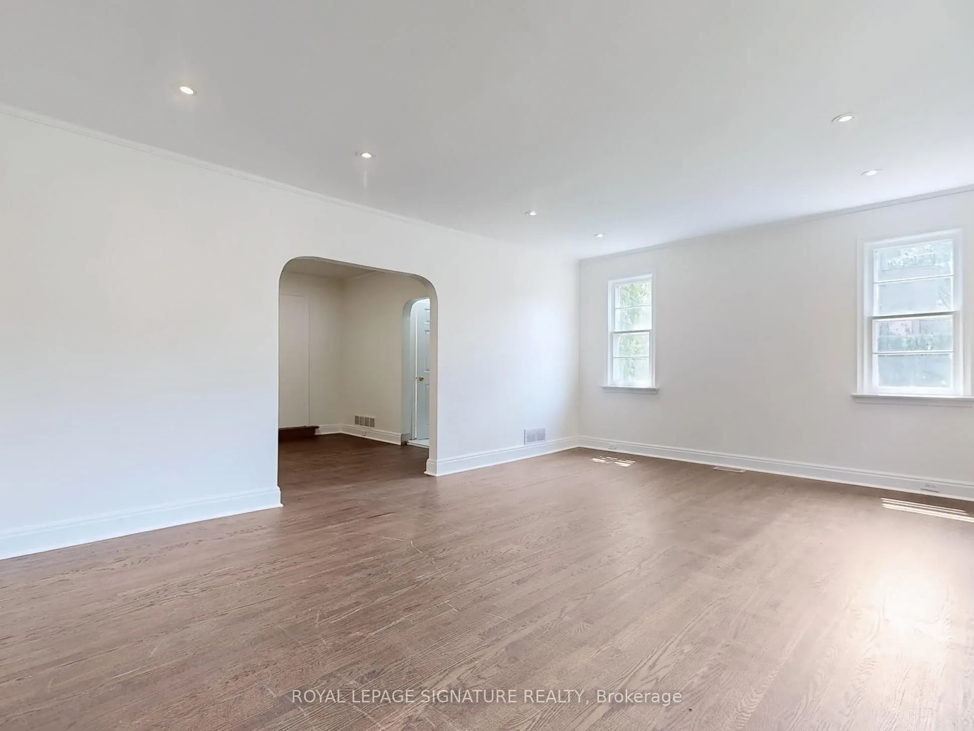 21 Yongeview Avenue, #1