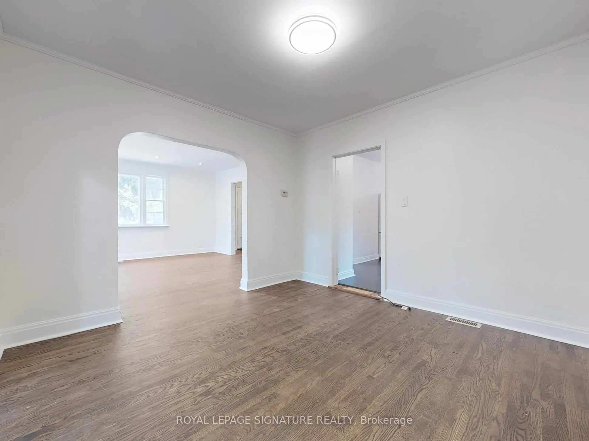 21 Yongeview Avenue, #1