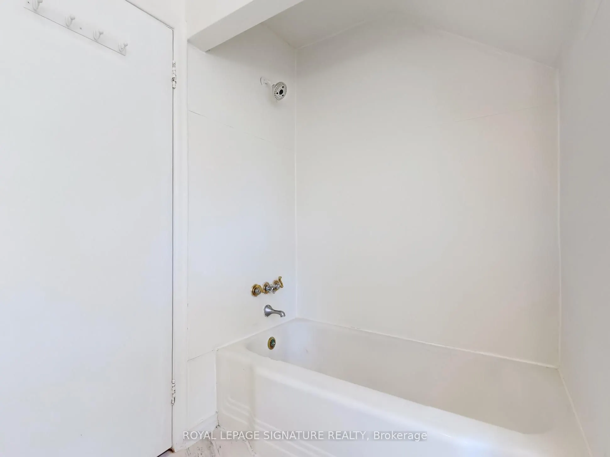 21 Yongeview Avenue, #1
