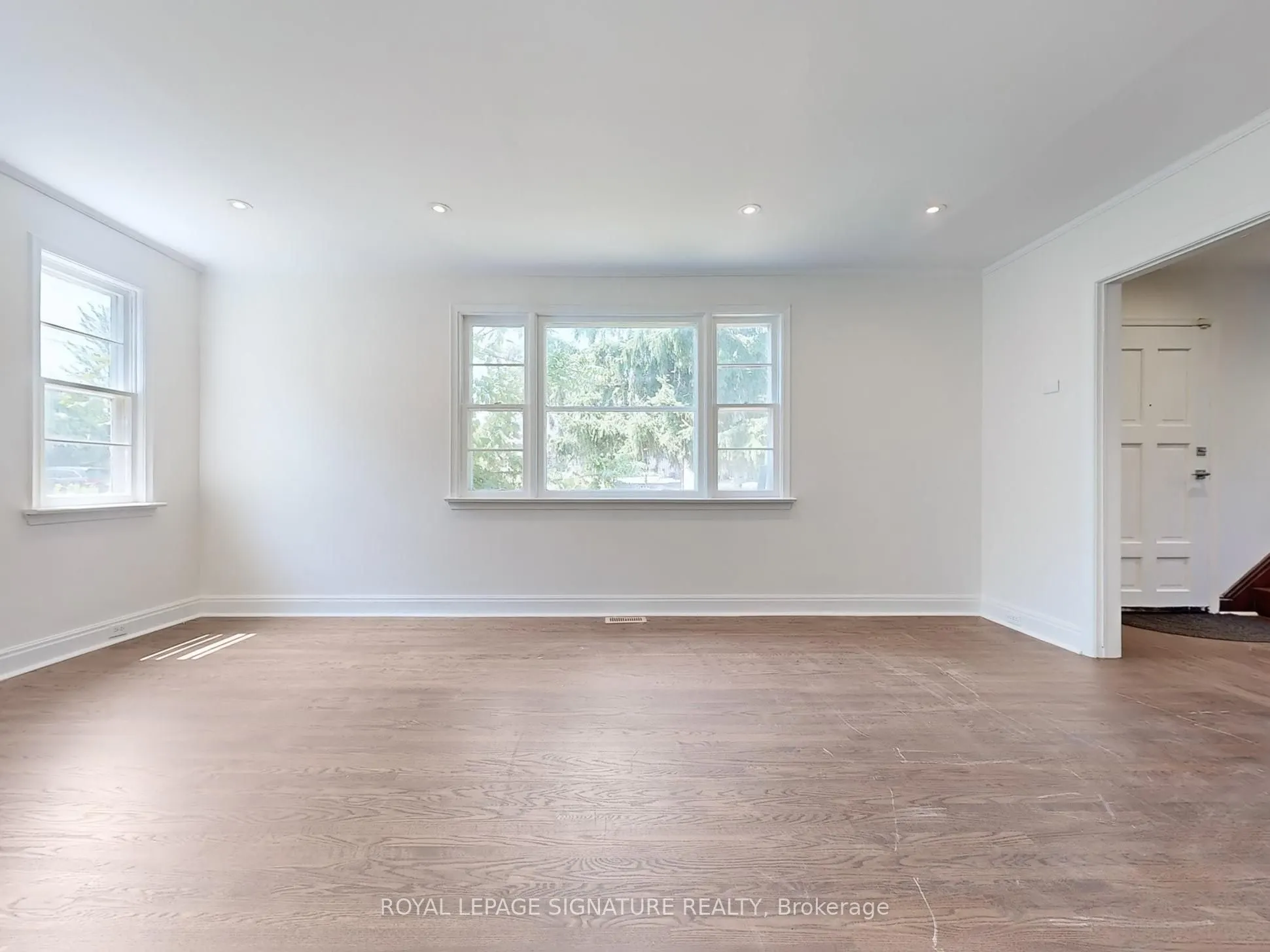 21 Yongeview Avenue, #1