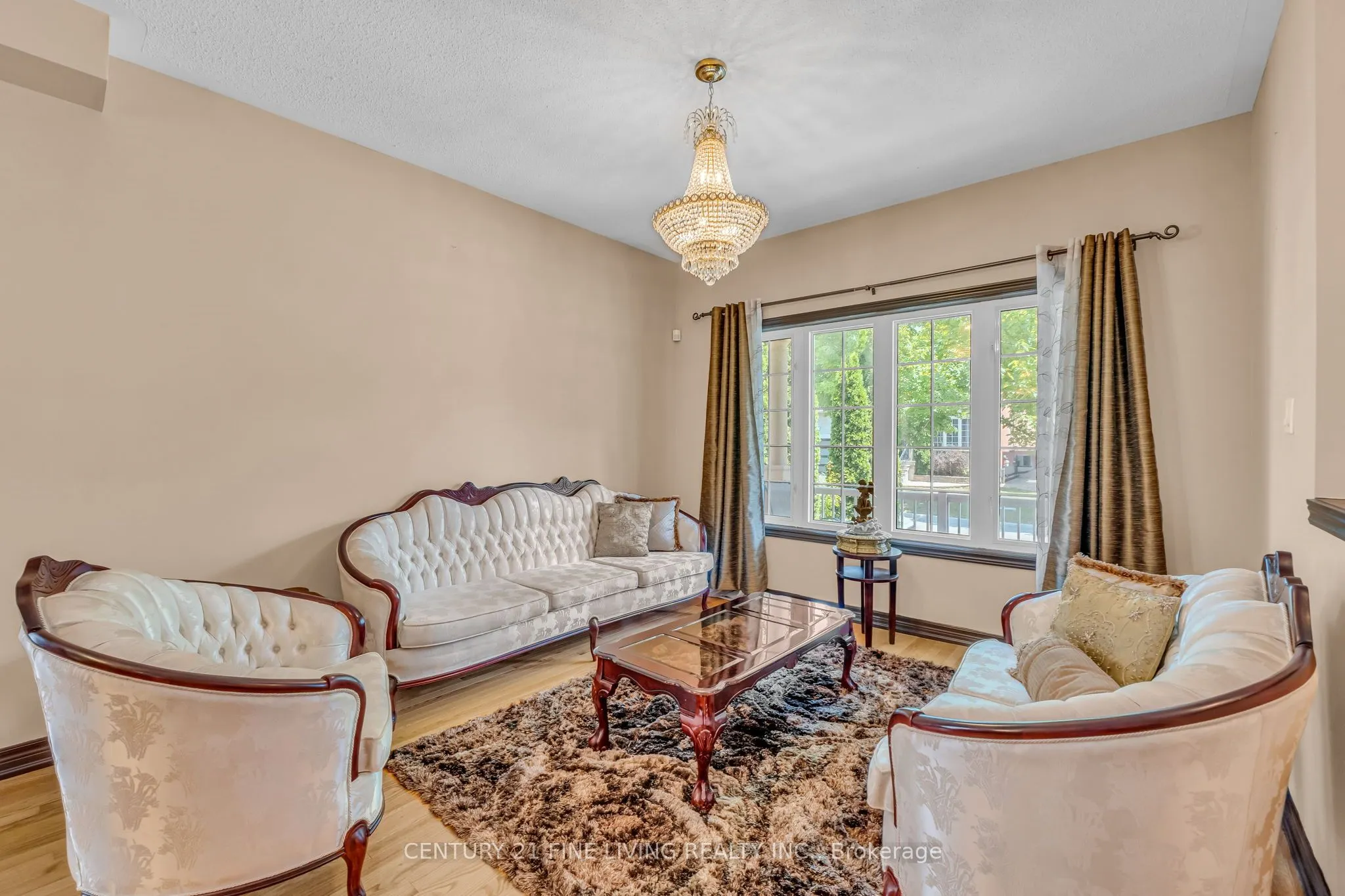6 Renoir Drive