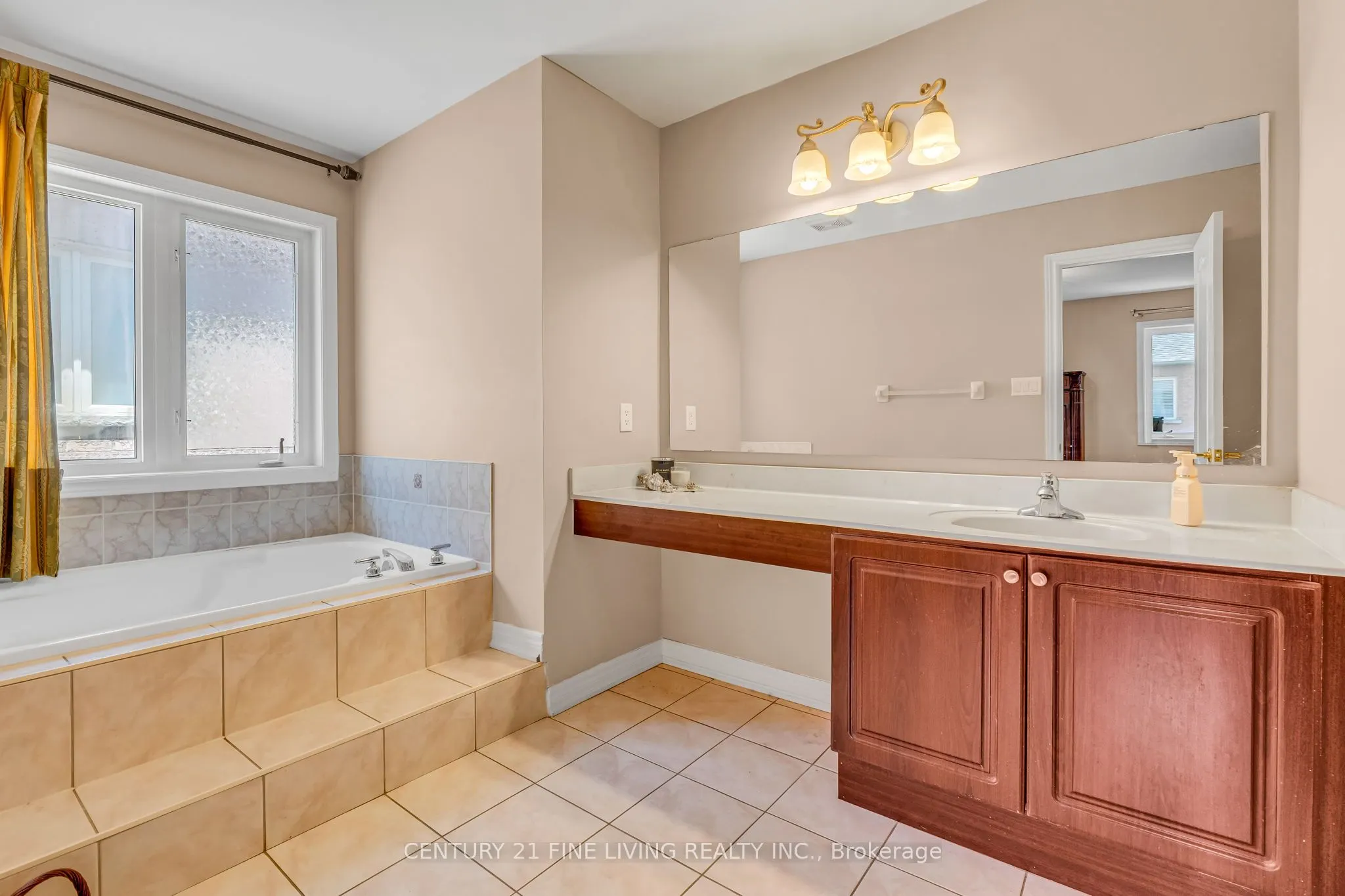 6 Renoir Drive