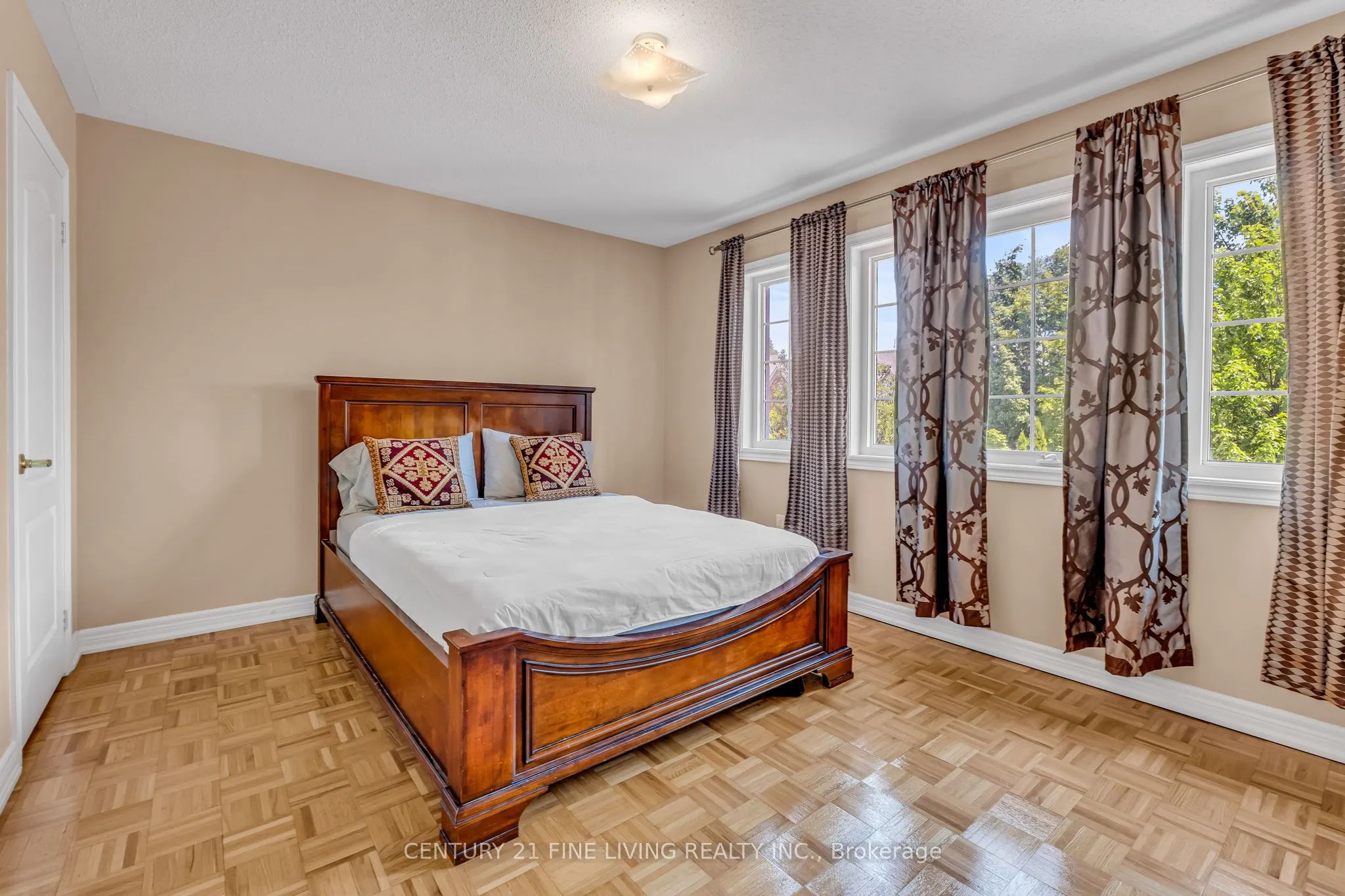 6 Renoir Drive