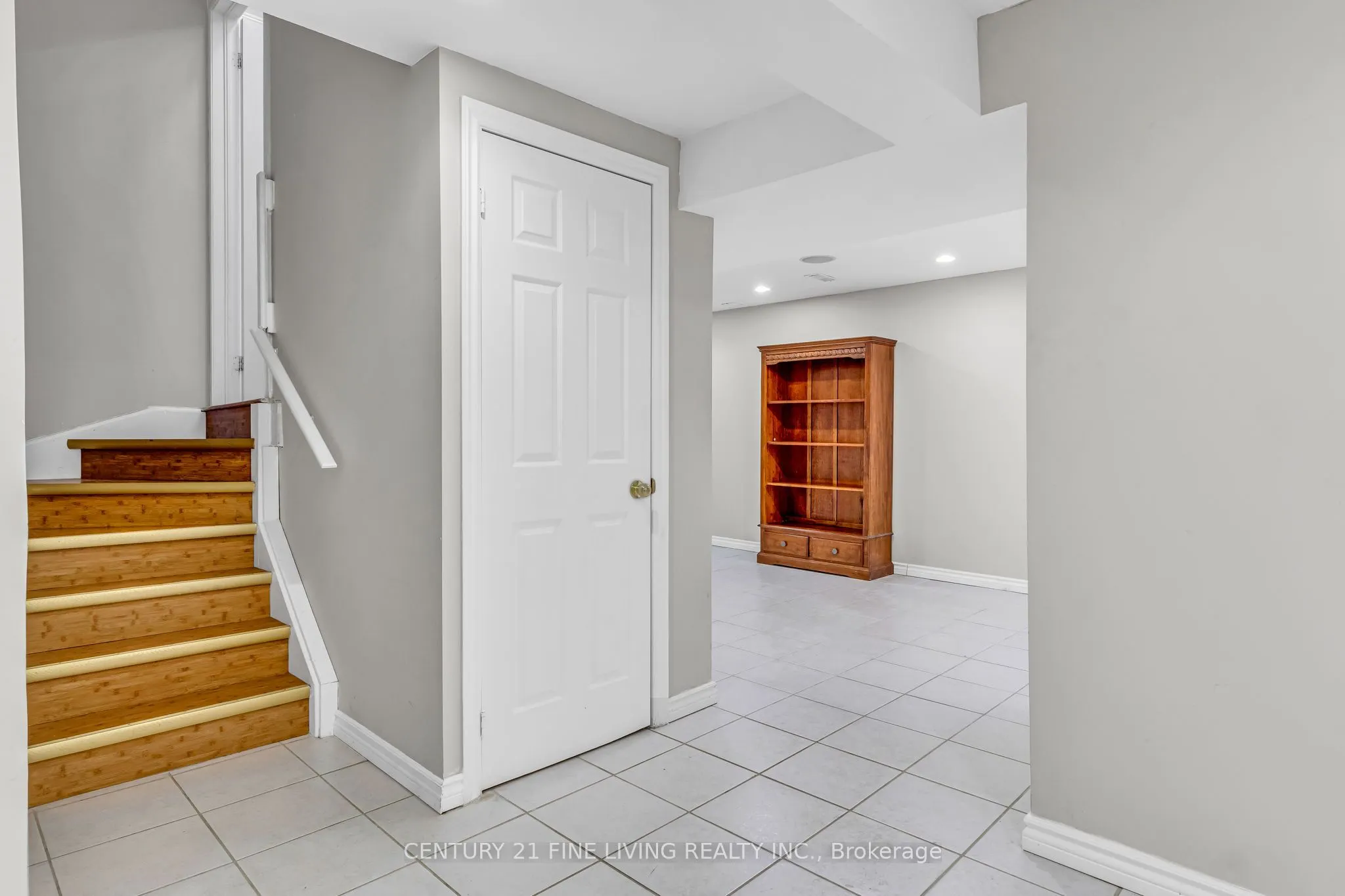 6 Renoir Drive