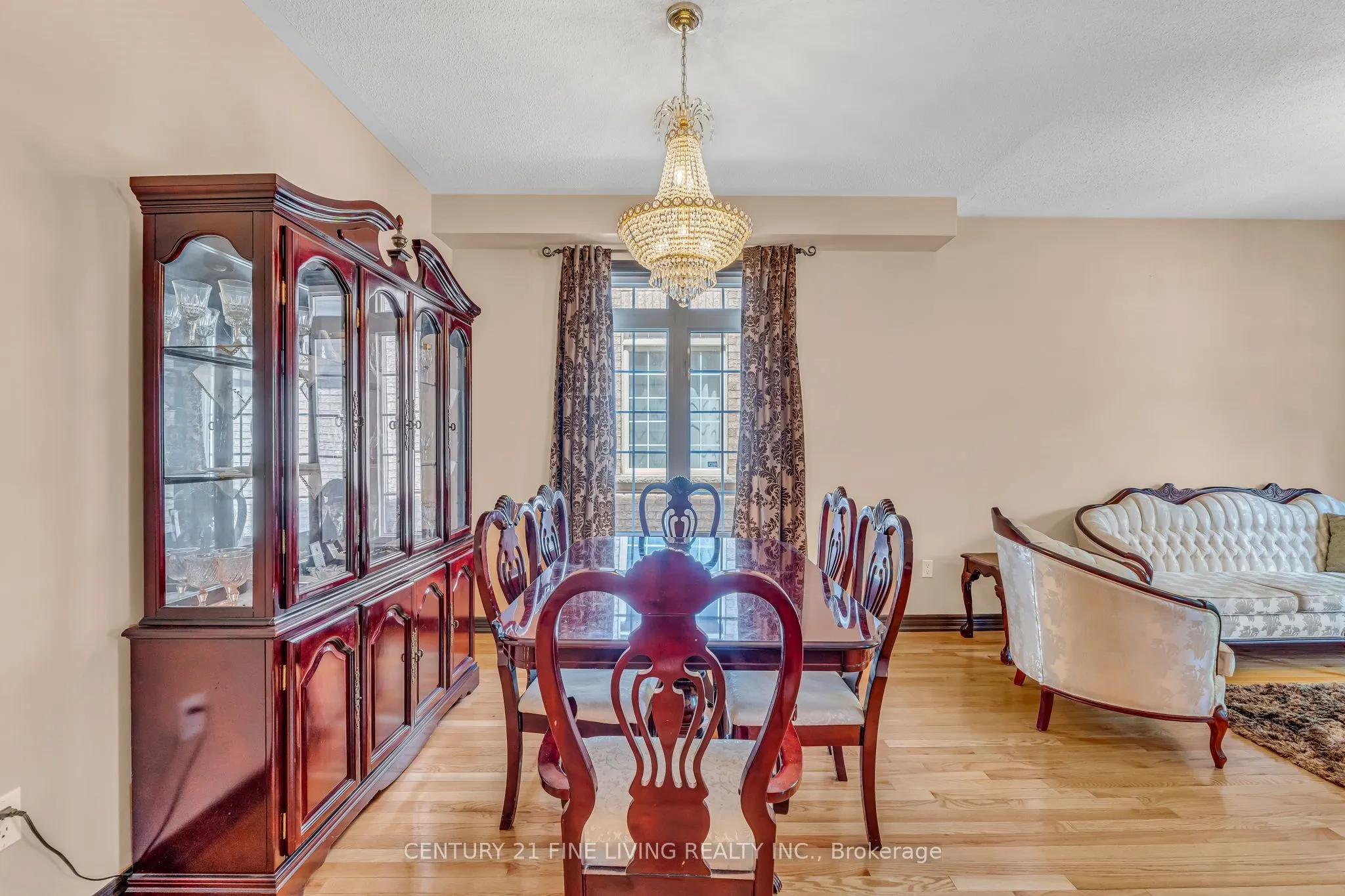 6 Renoir Drive