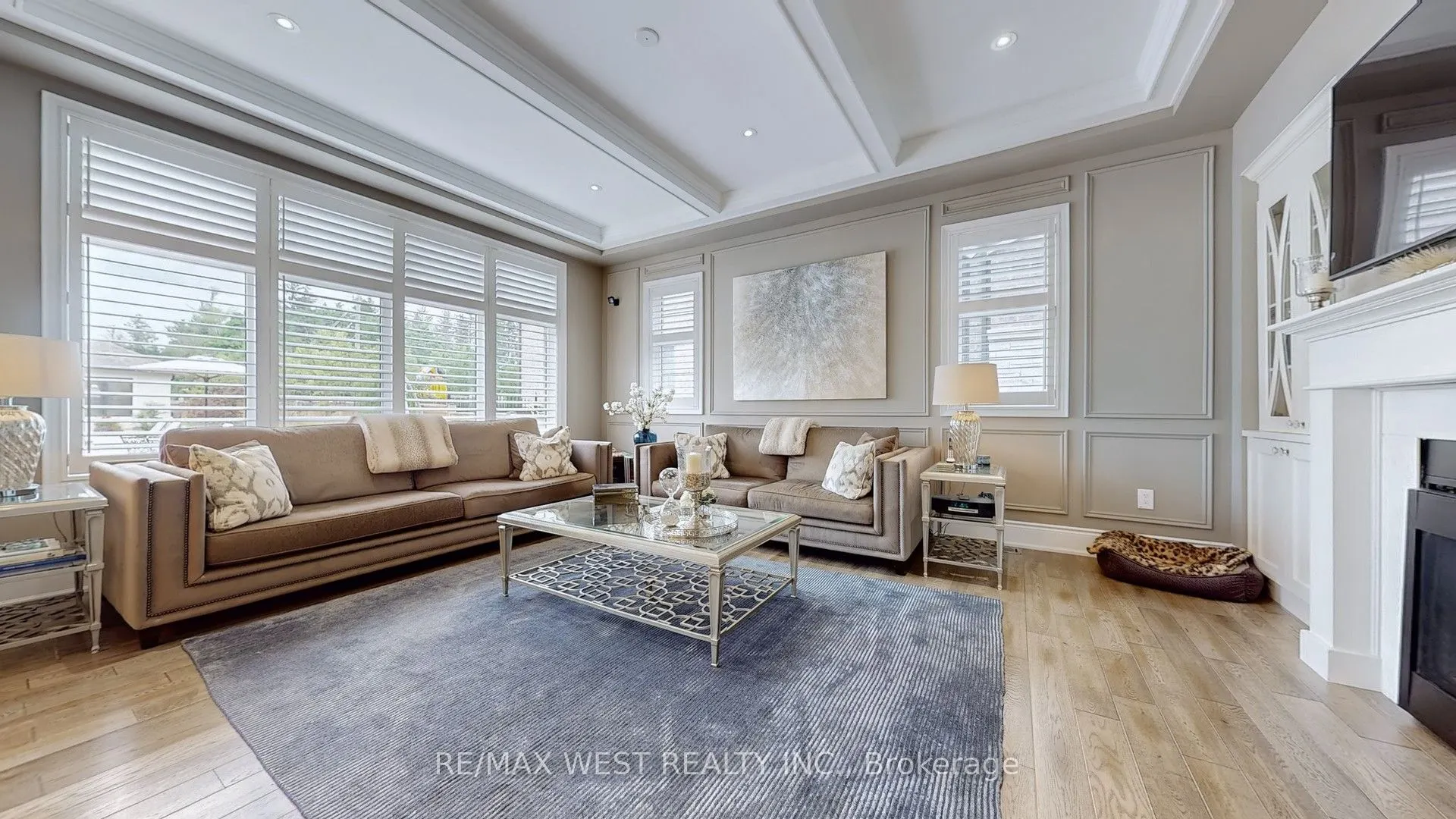 75 Cairns Gate