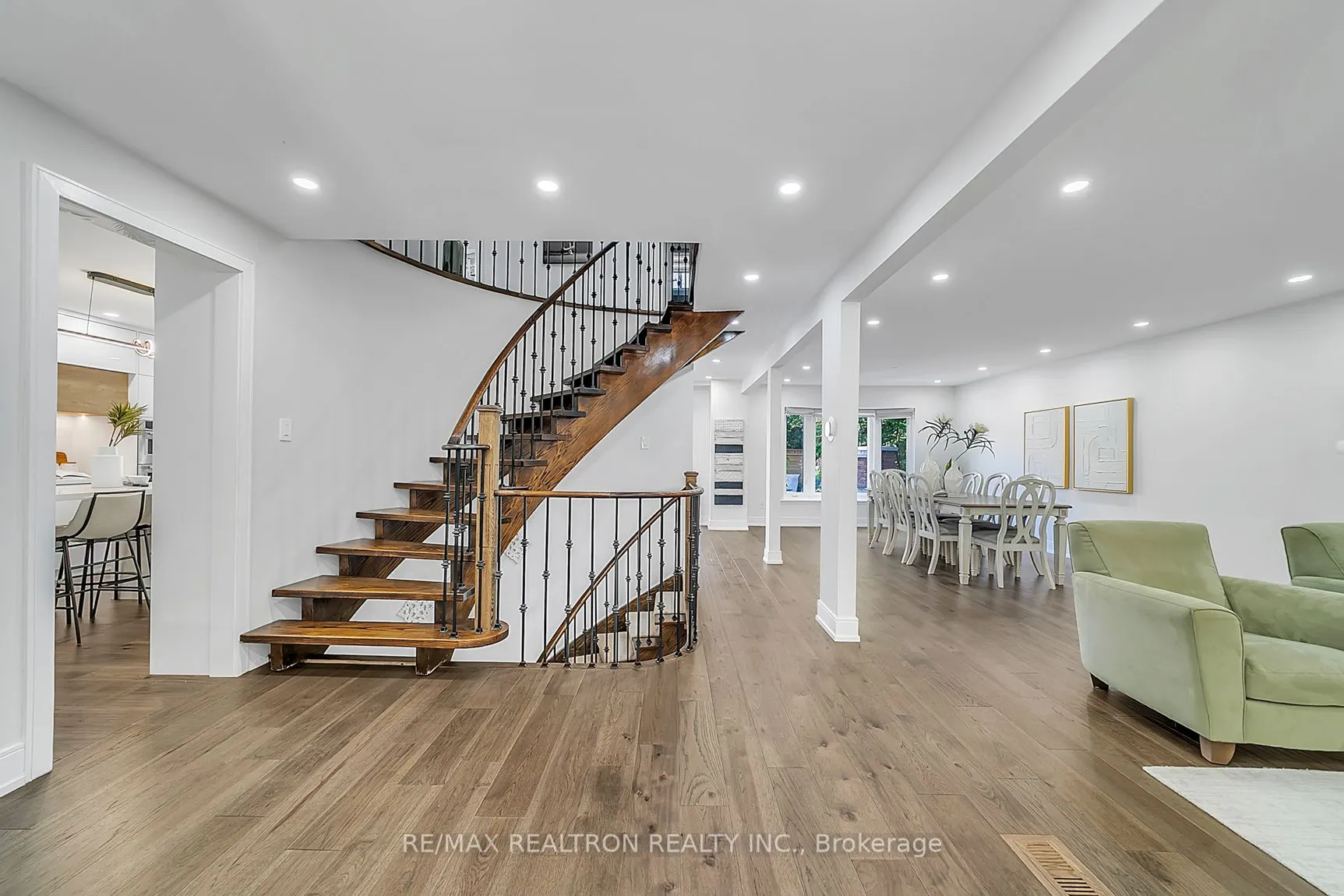 107 Golf Links Drive