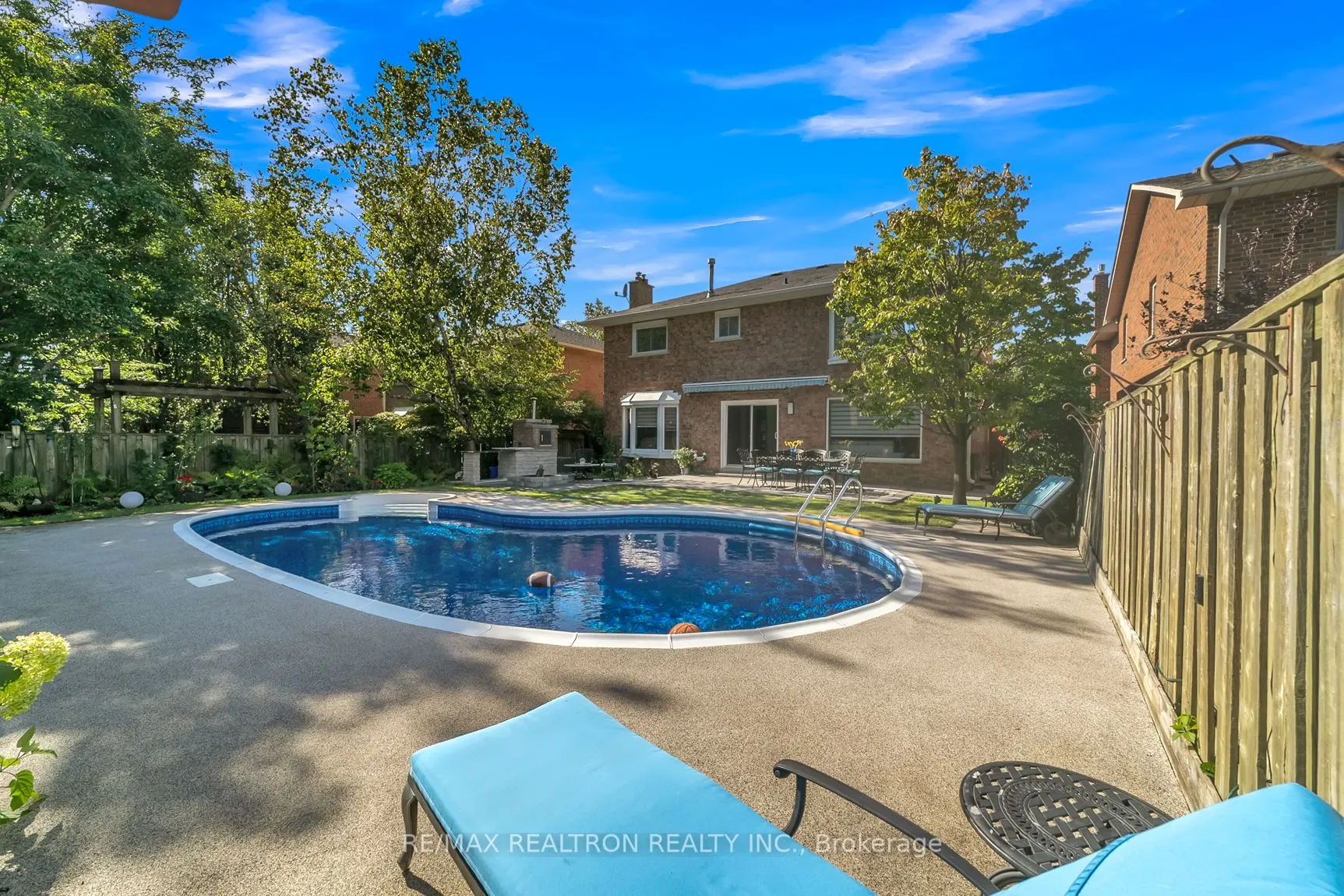 107 Golf Links Drive