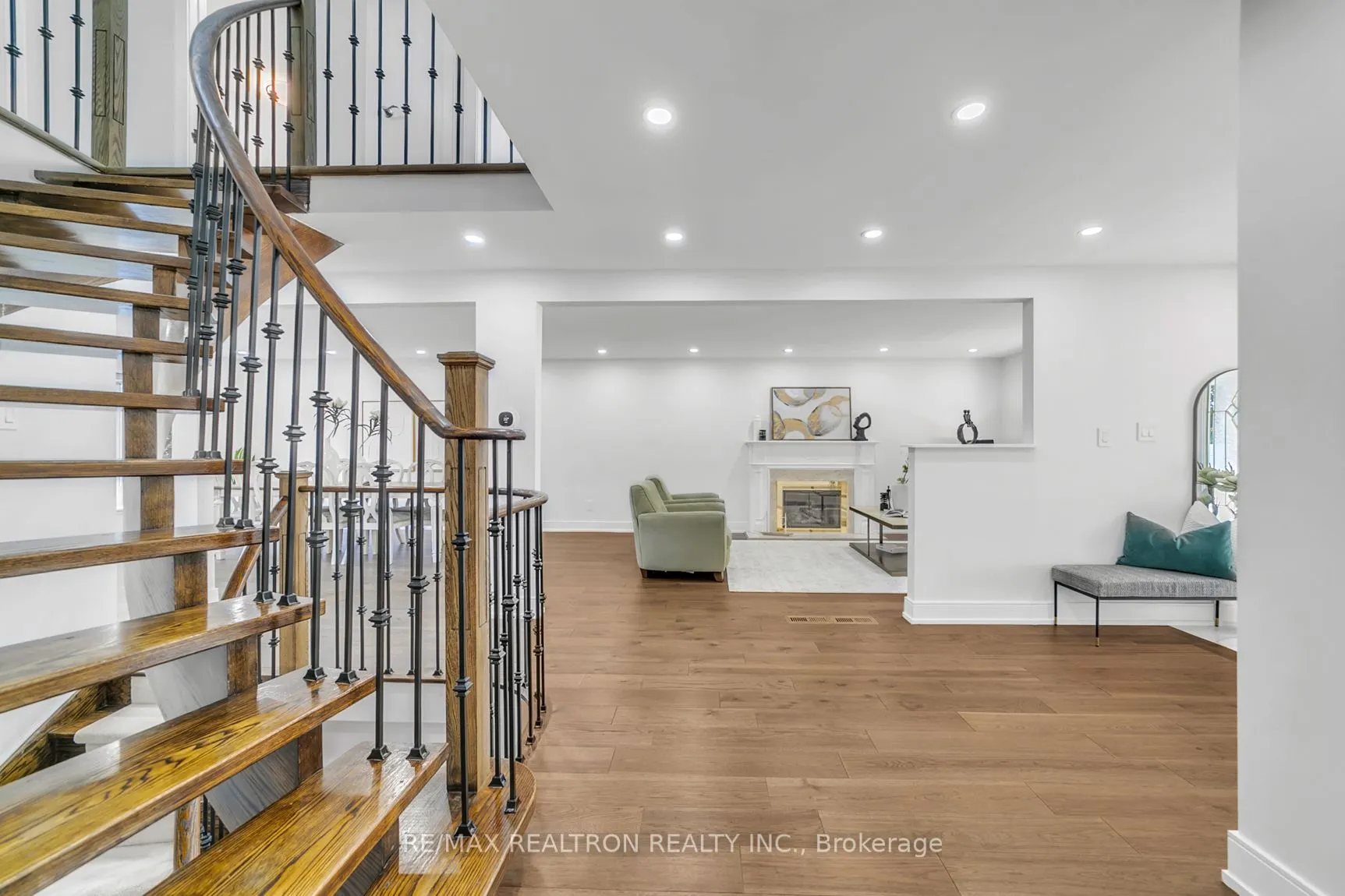 107 Golf Links Drive
