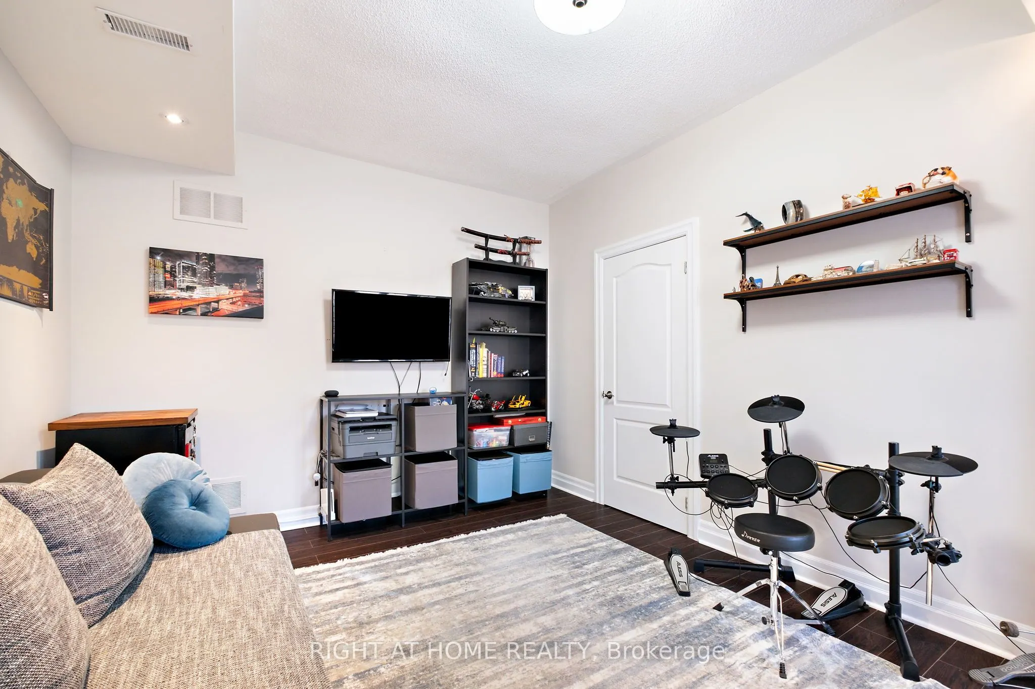 873 New Westminster Drive, #26
