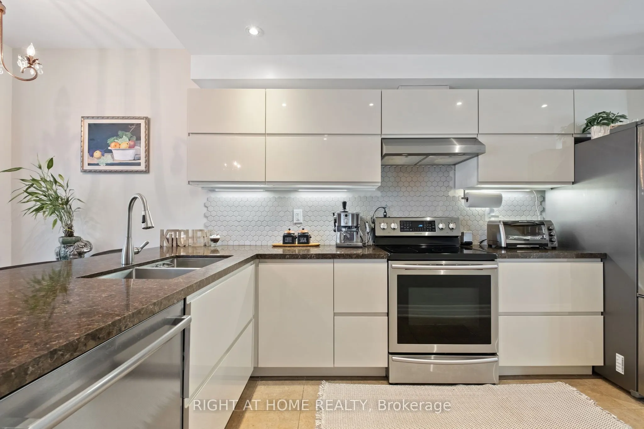 873 New Westminster Drive, #26