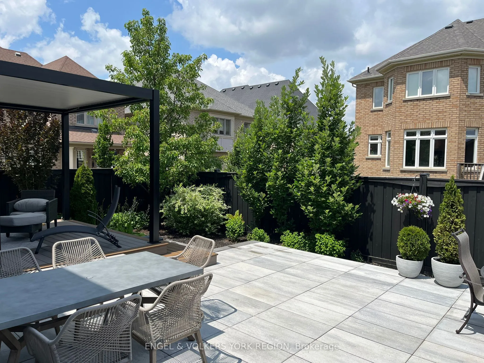 4 Valley Point Crescent, #BSMT