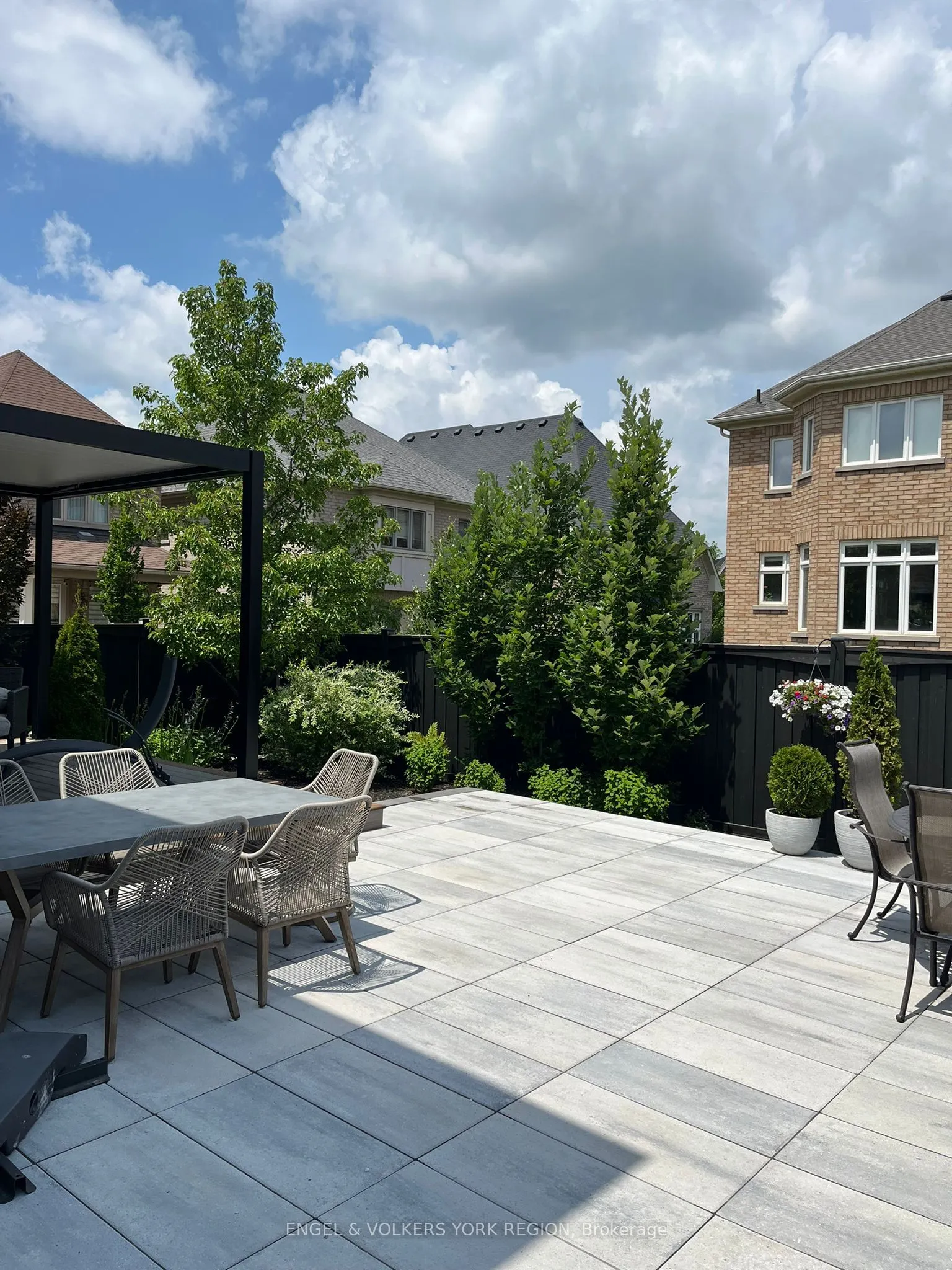 4 Valley Point Crescent, #BSMT