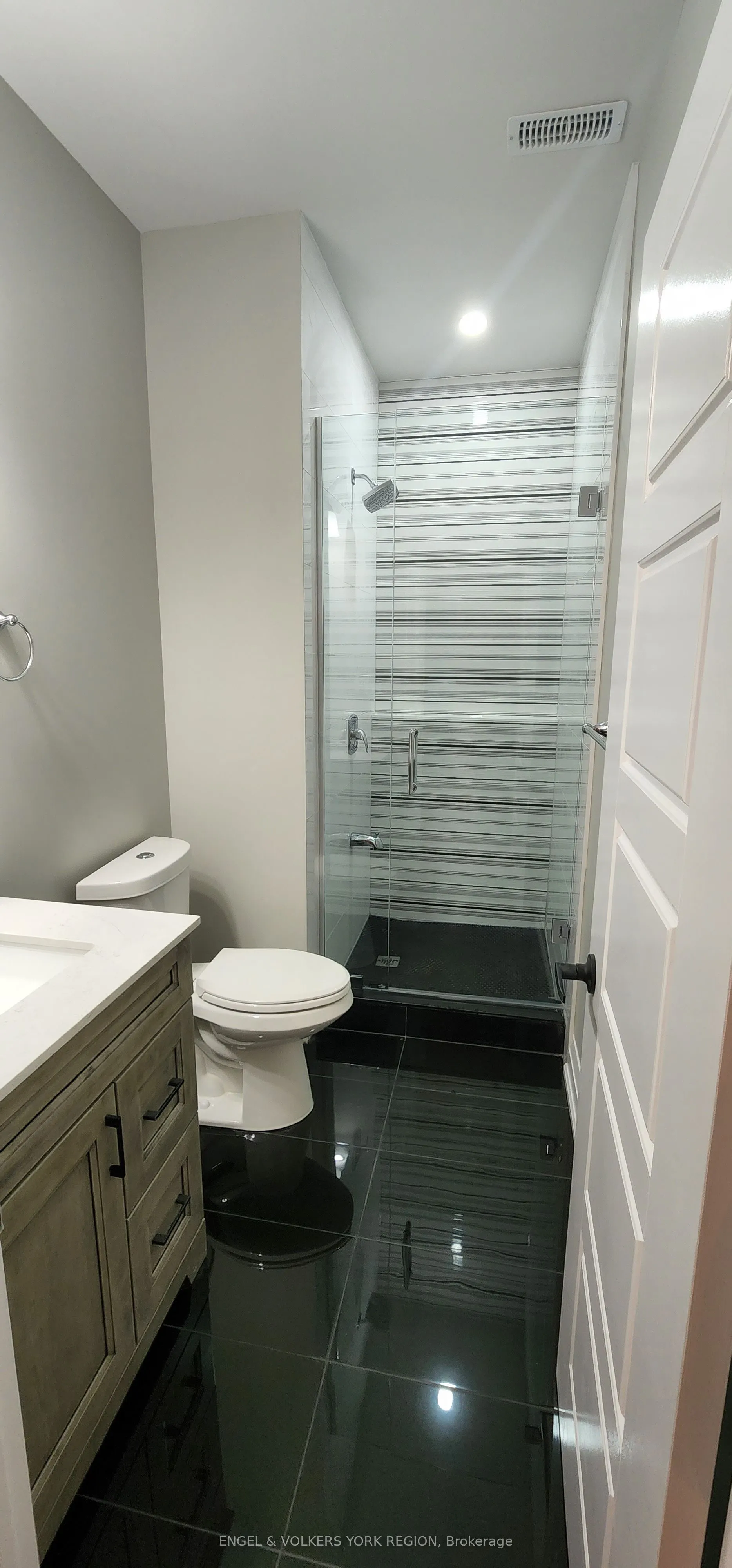 4 Valley Point Crescent, #BSMT