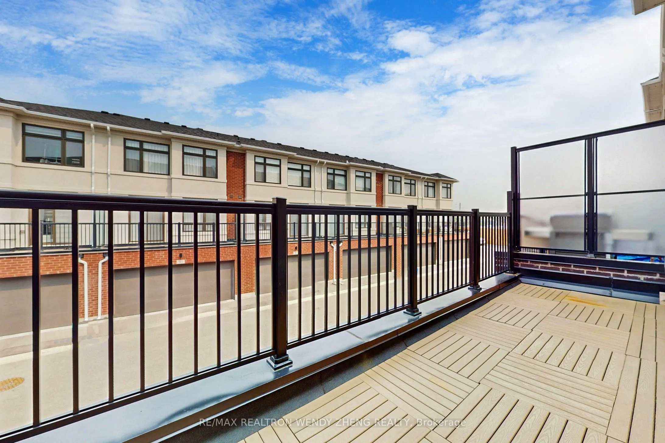 44 James Noble Lane, #27