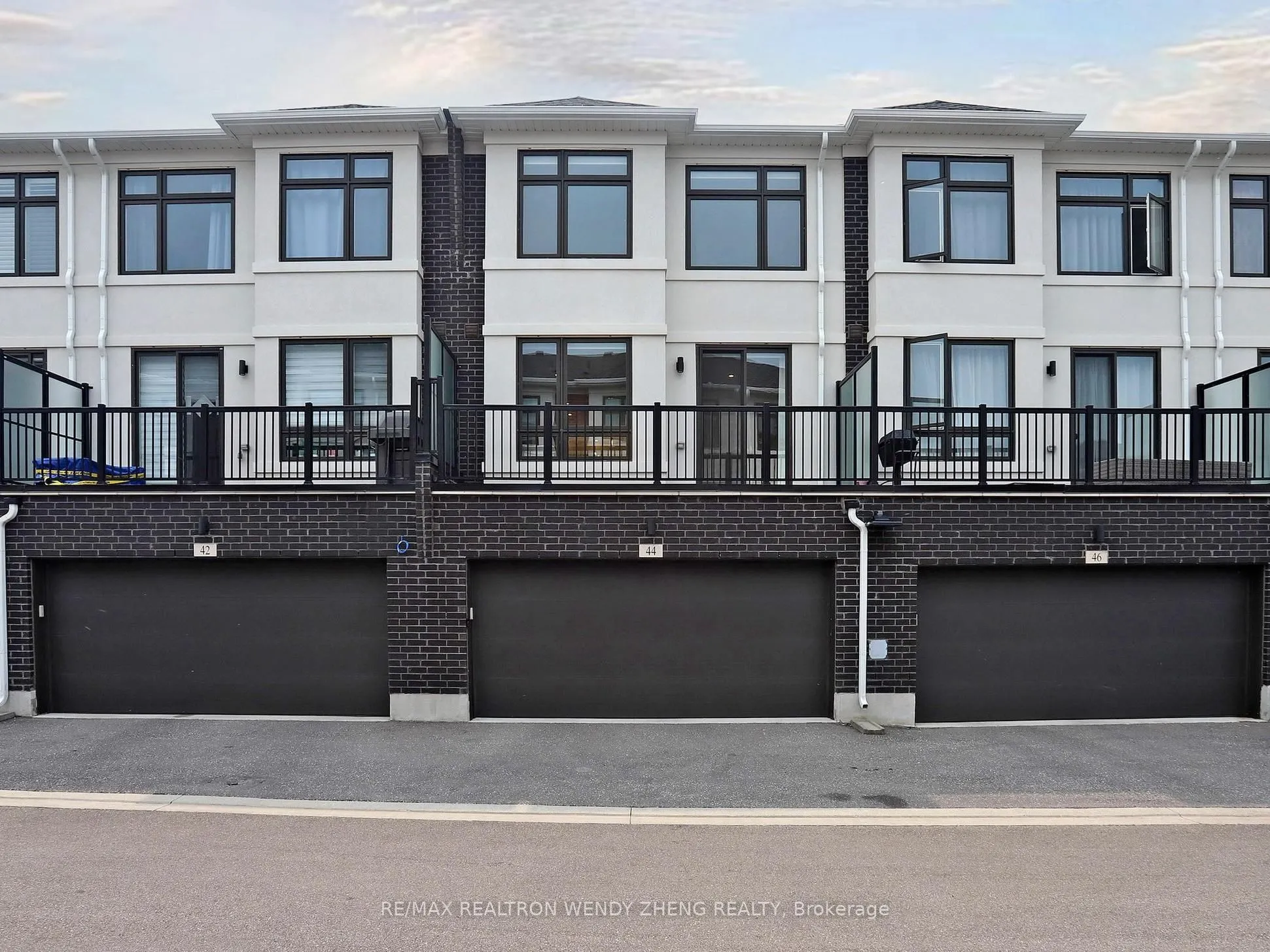 44 James Noble Lane, #27