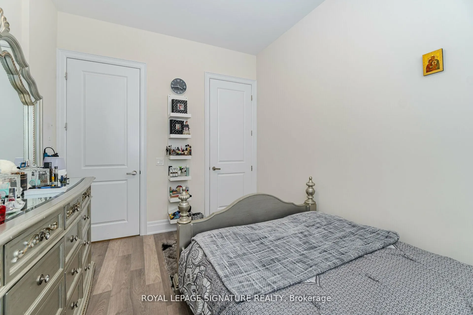 9085 Jane Street, #108