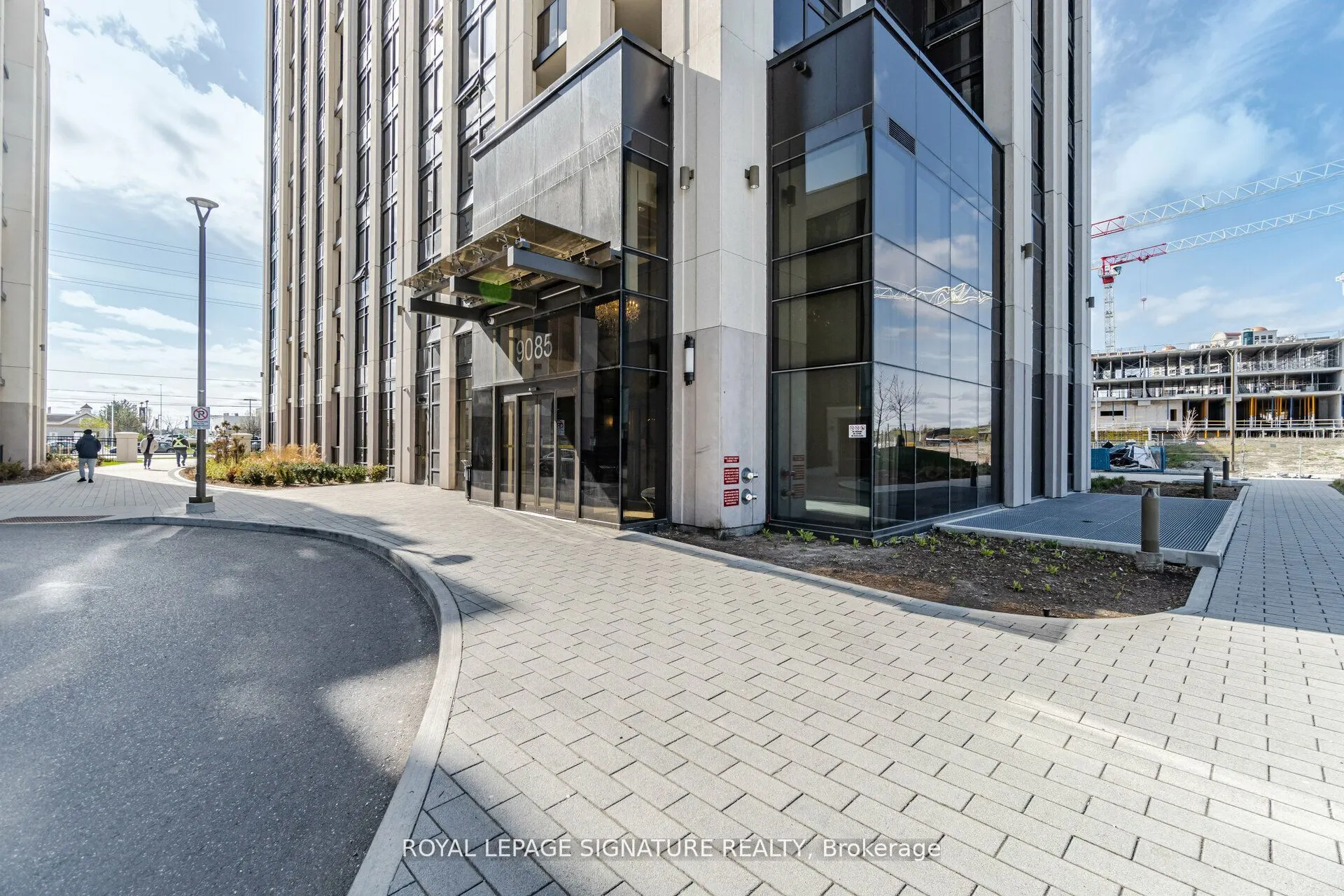 9085 Jane Street, #108