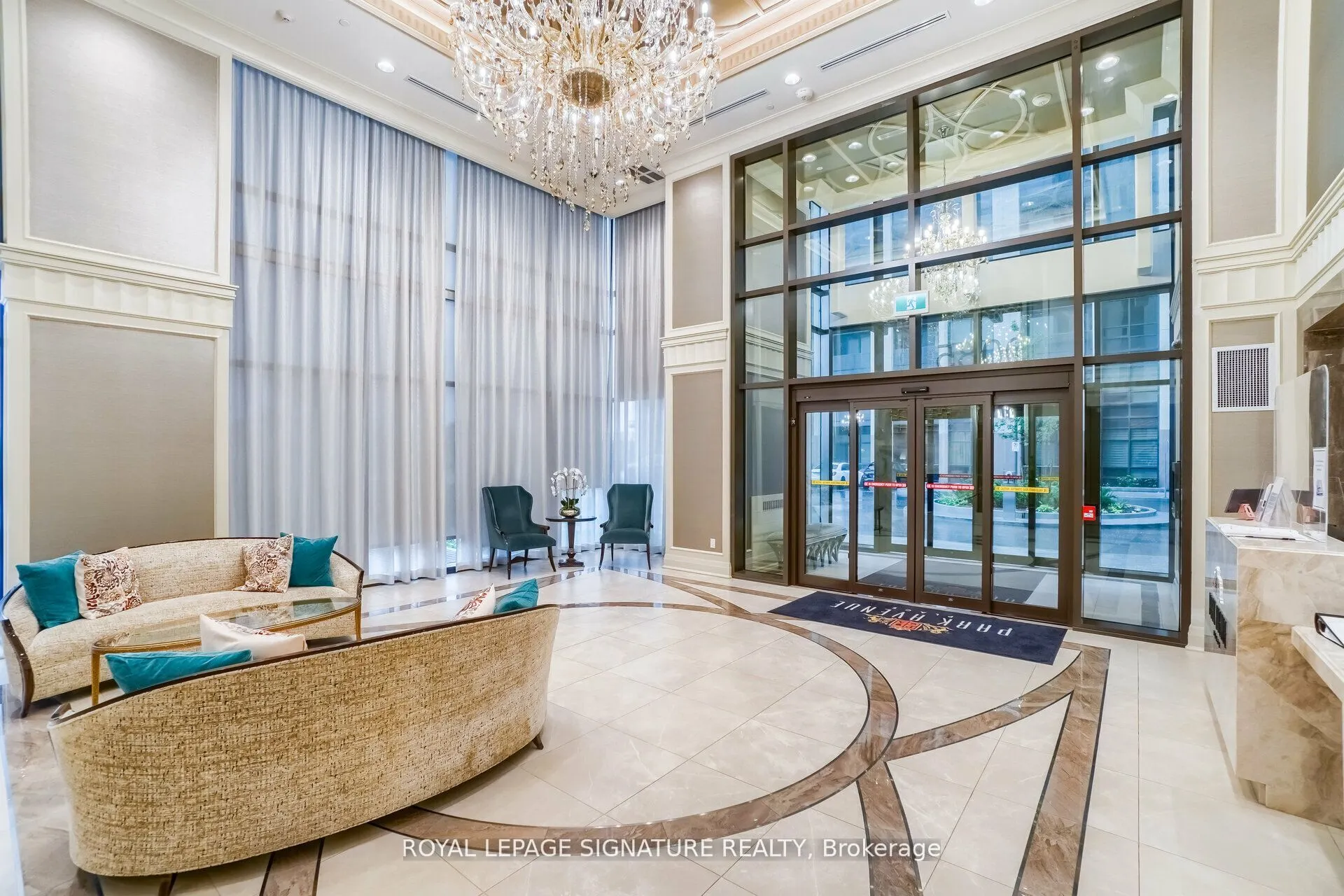 9085 Jane Street, #108