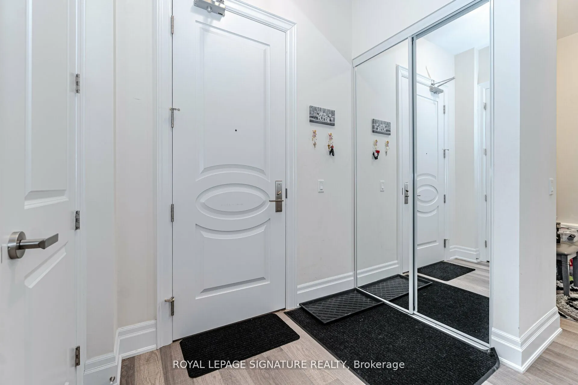 9085 Jane Street, #108
