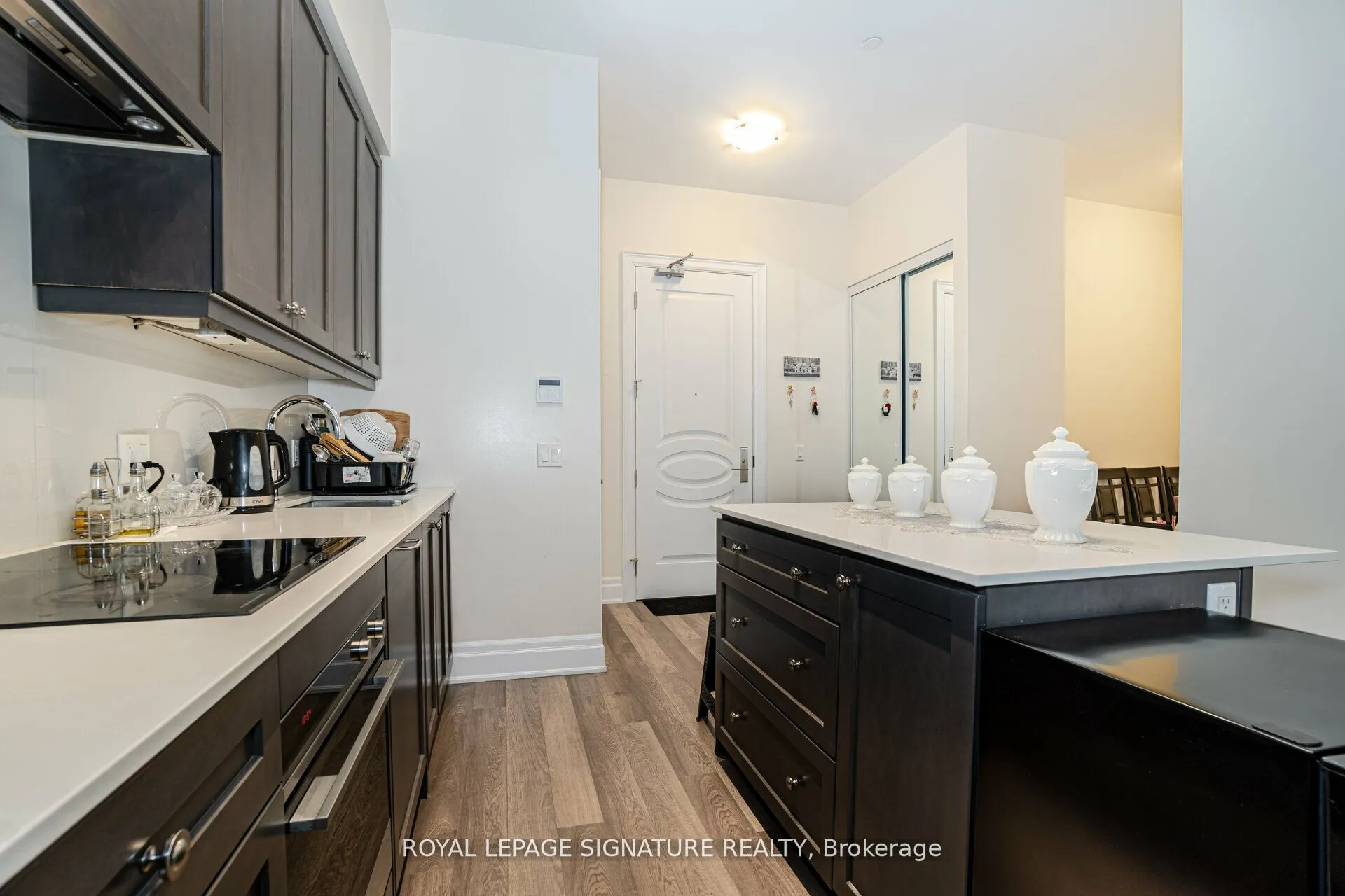 9085 Jane Street, #108