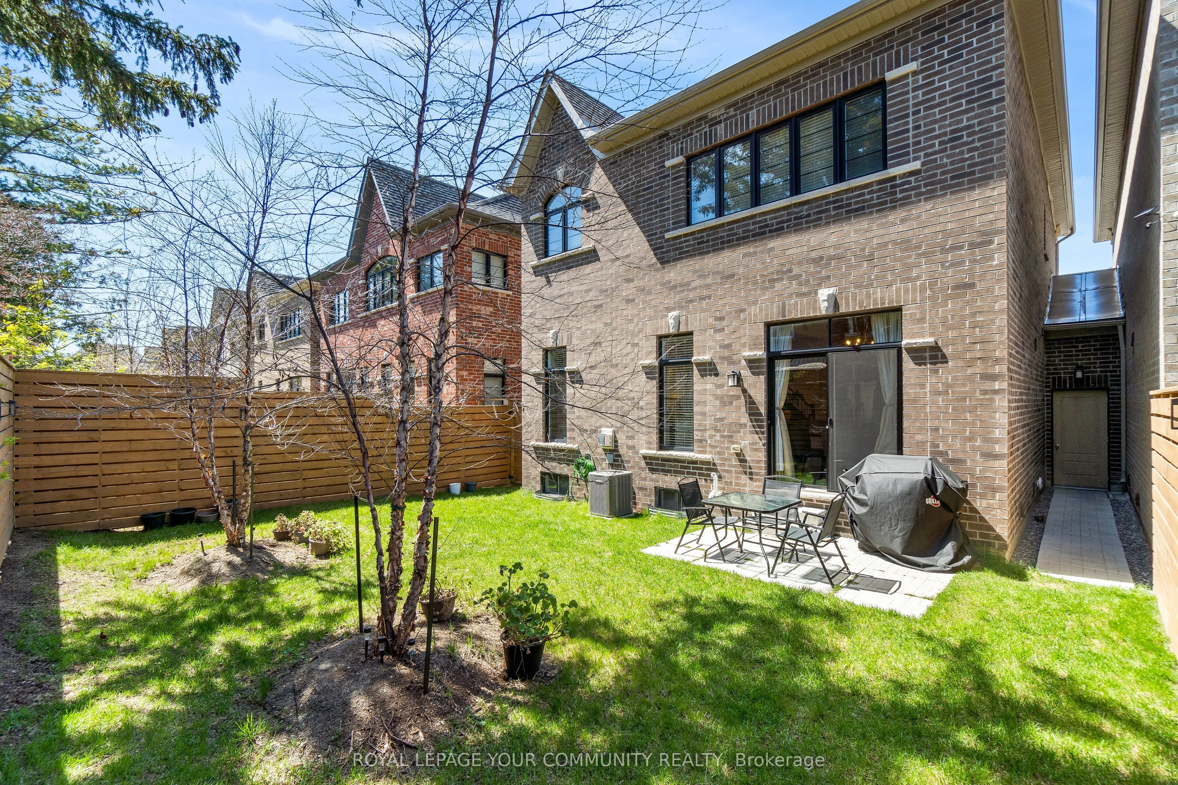 8 Duncombe Lane