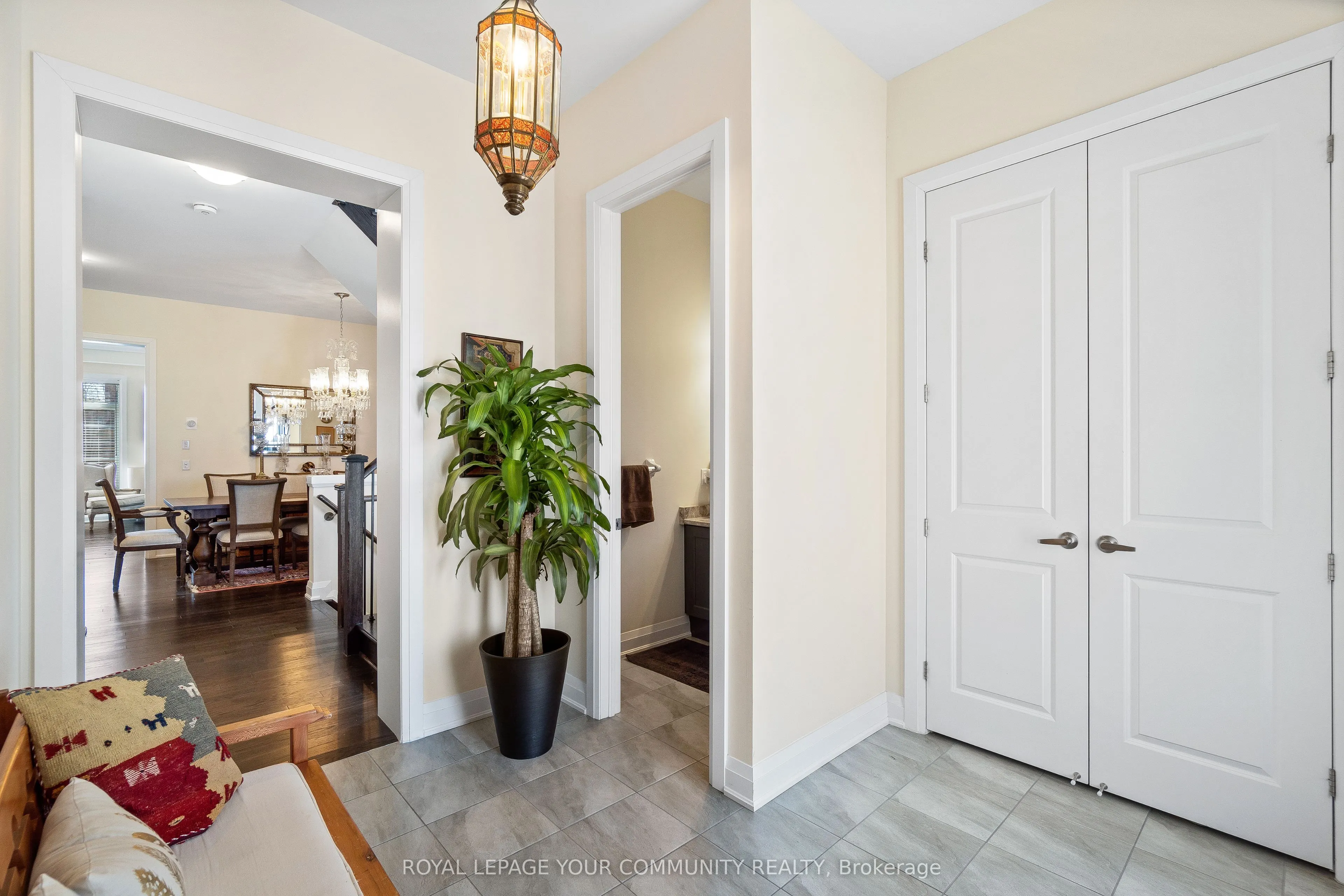 8 Duncombe Lane