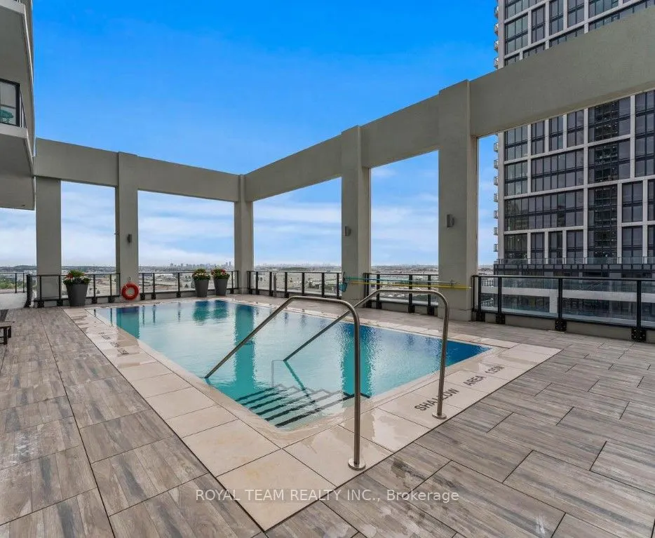 9000 Jane Street, #2212