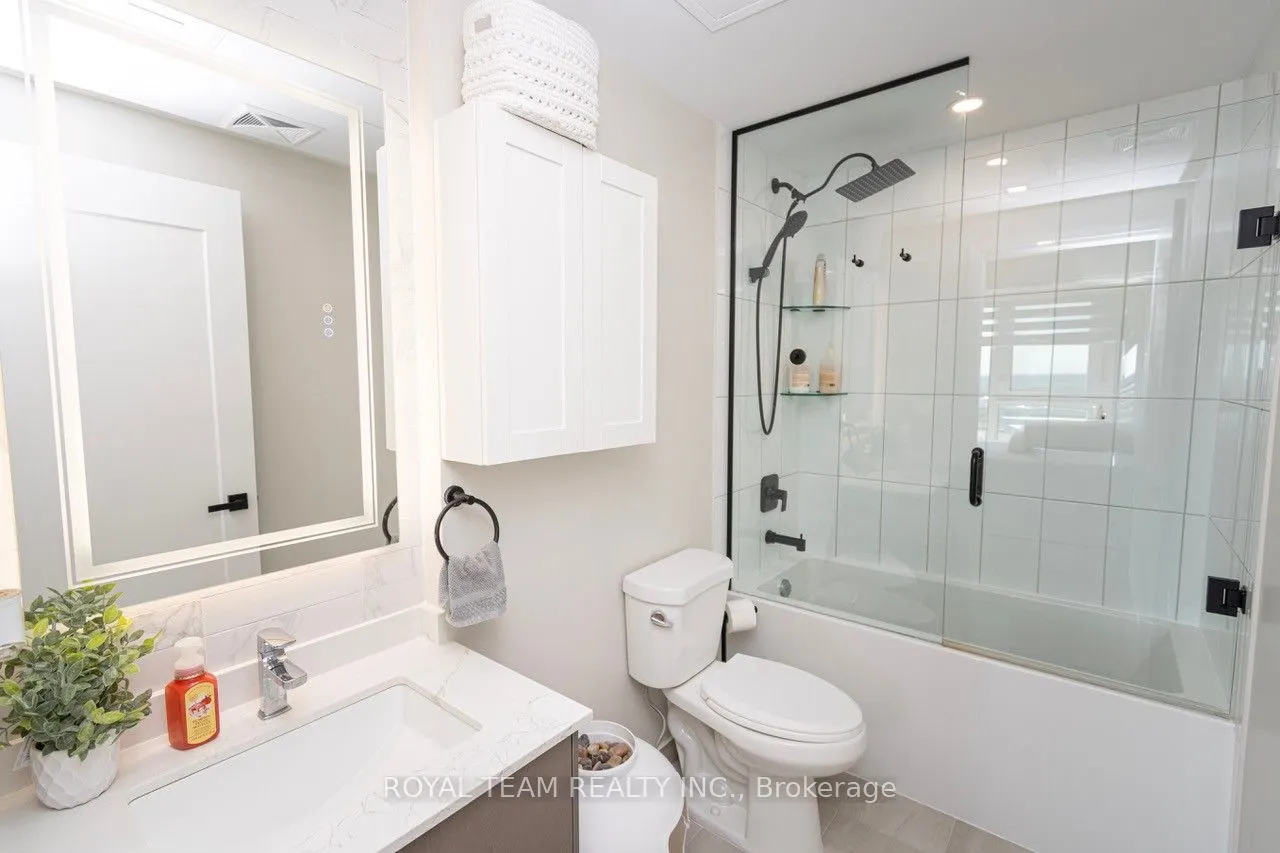 9000 Jane Street, #2212