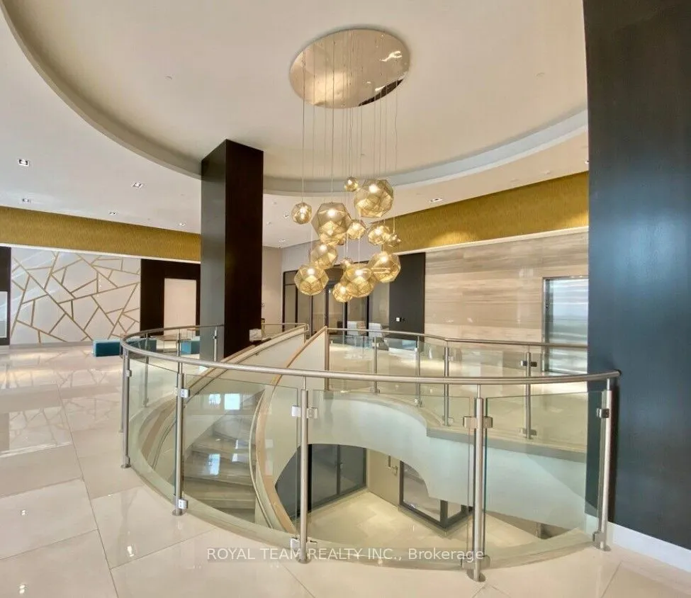 9000 Jane Street, #2212