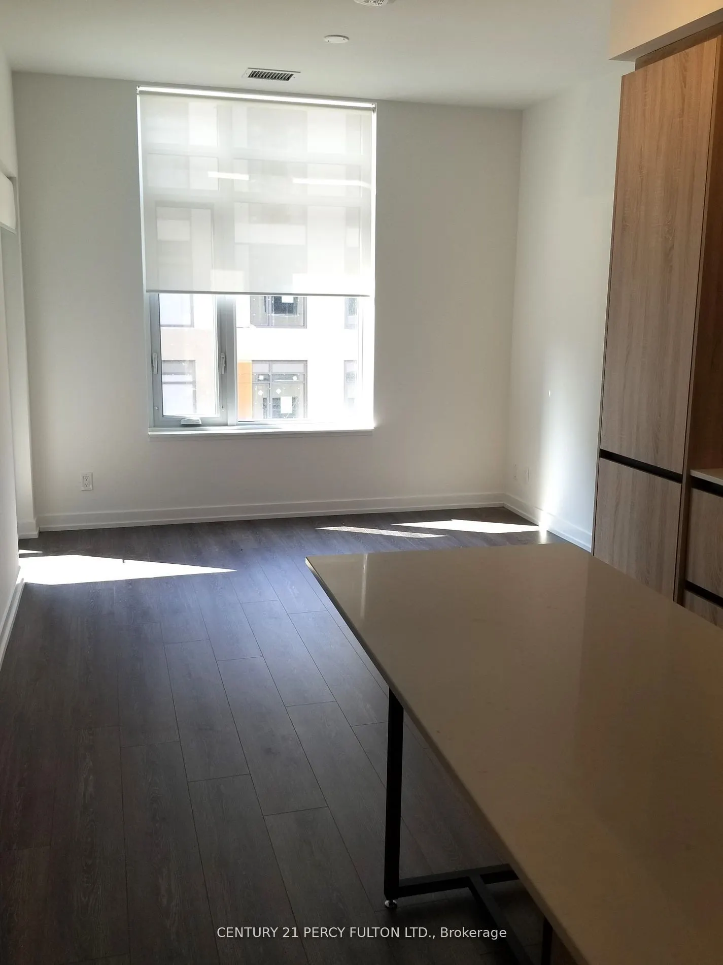 8 Beverley Glen Boulevard, #411