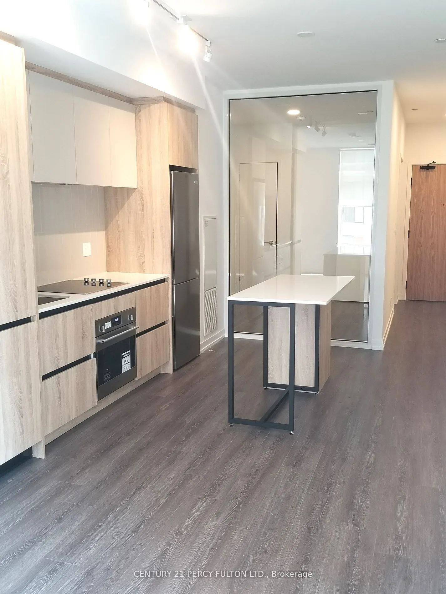 8 Beverley Glen Boulevard, #411