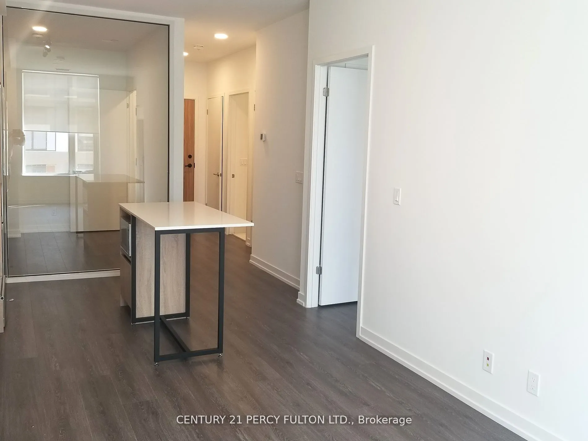 8 Beverley Glen Boulevard, #411