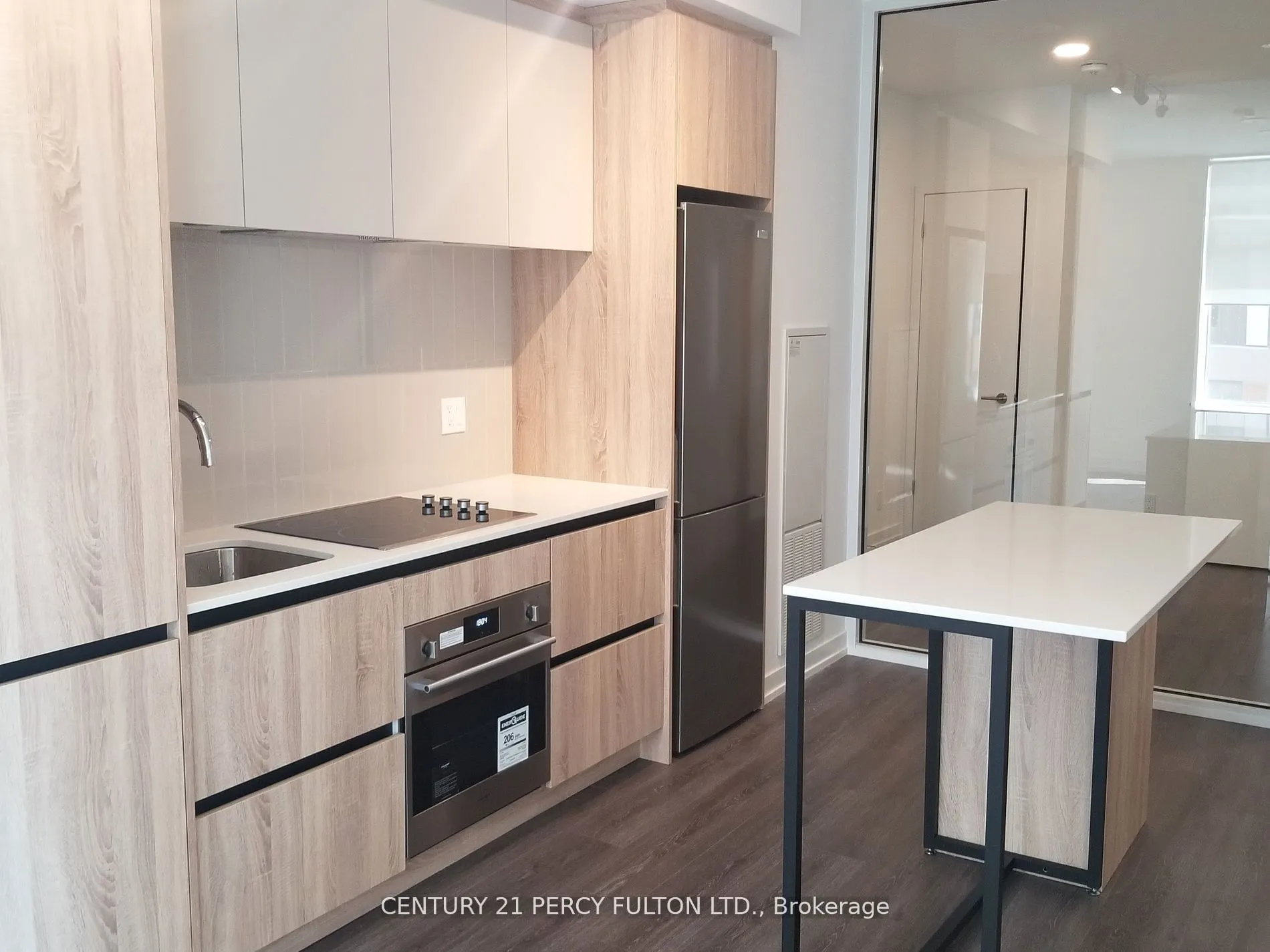 8 Beverley Glen Boulevard, #411