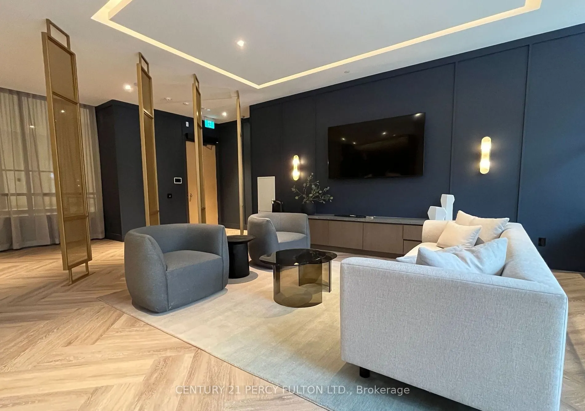 8 Beverley Glen Boulevard, #411
