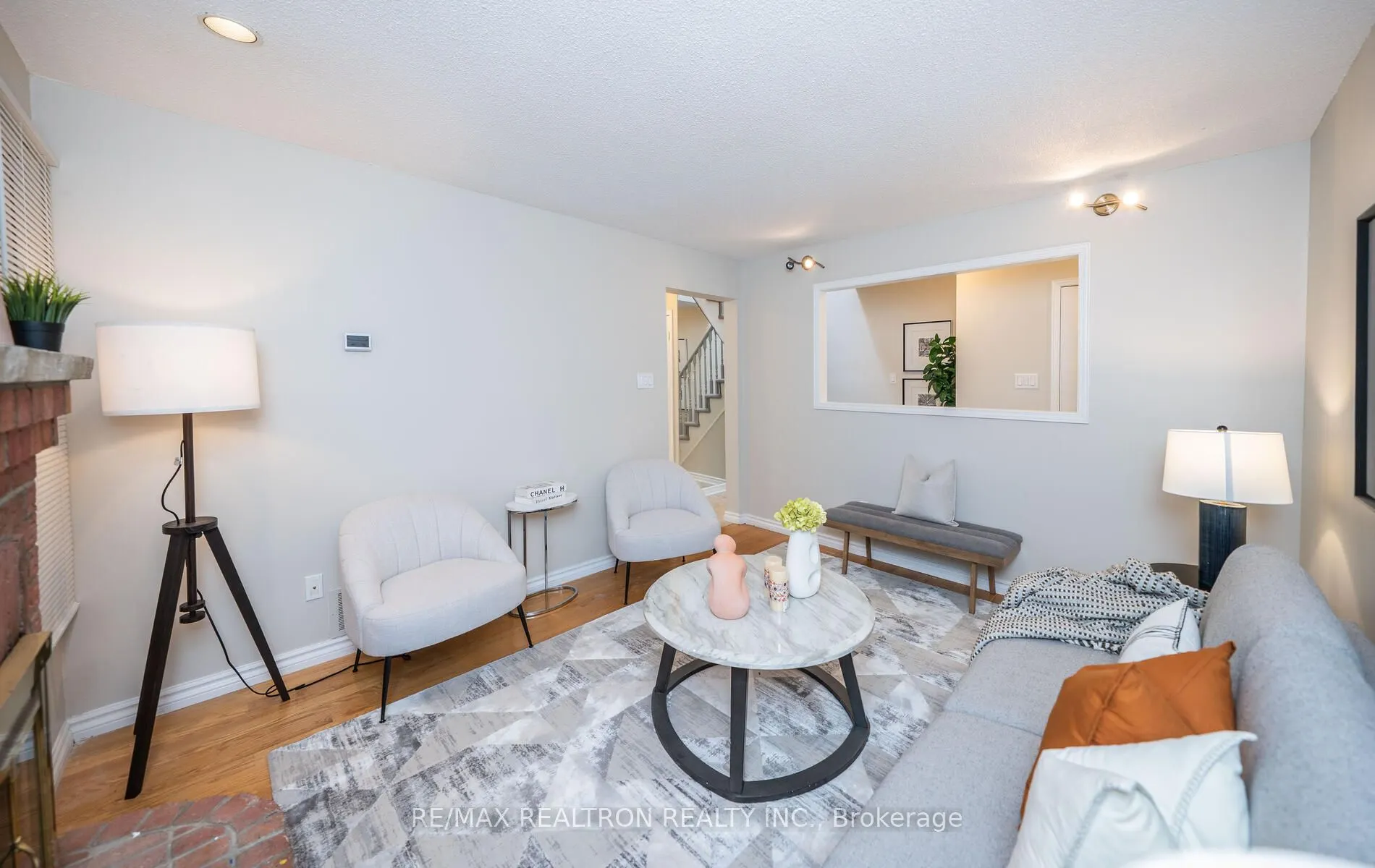 100 Gilmore Crescent