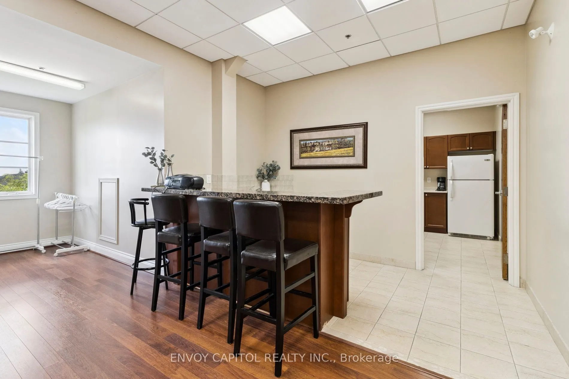 9901 KEELE Street, #203