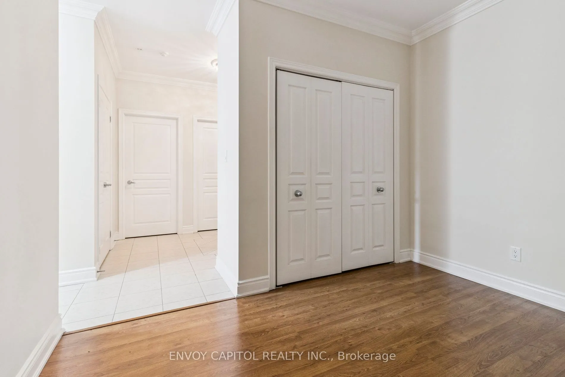 9901 KEELE Street, #203