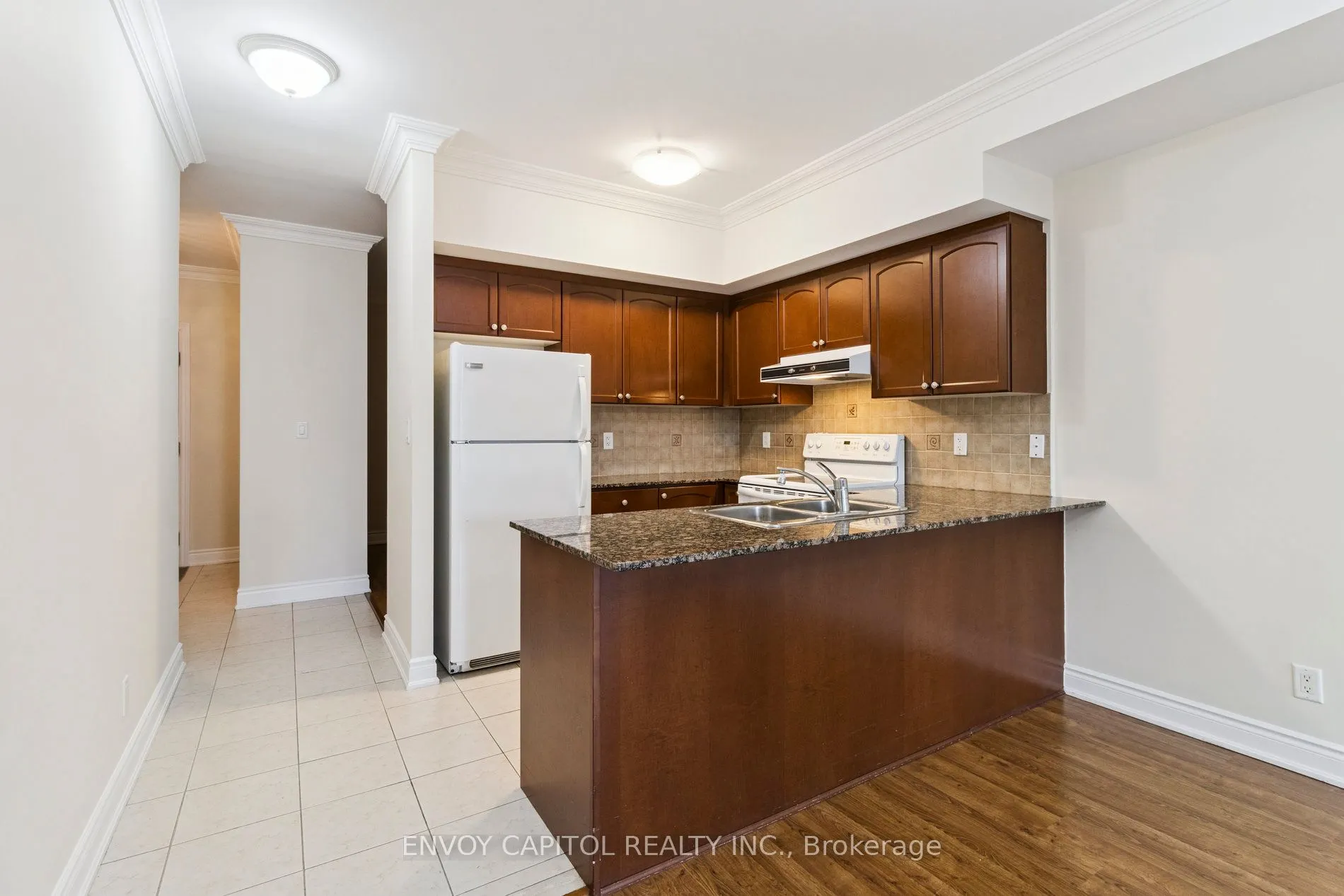 9901 KEELE Street, #203