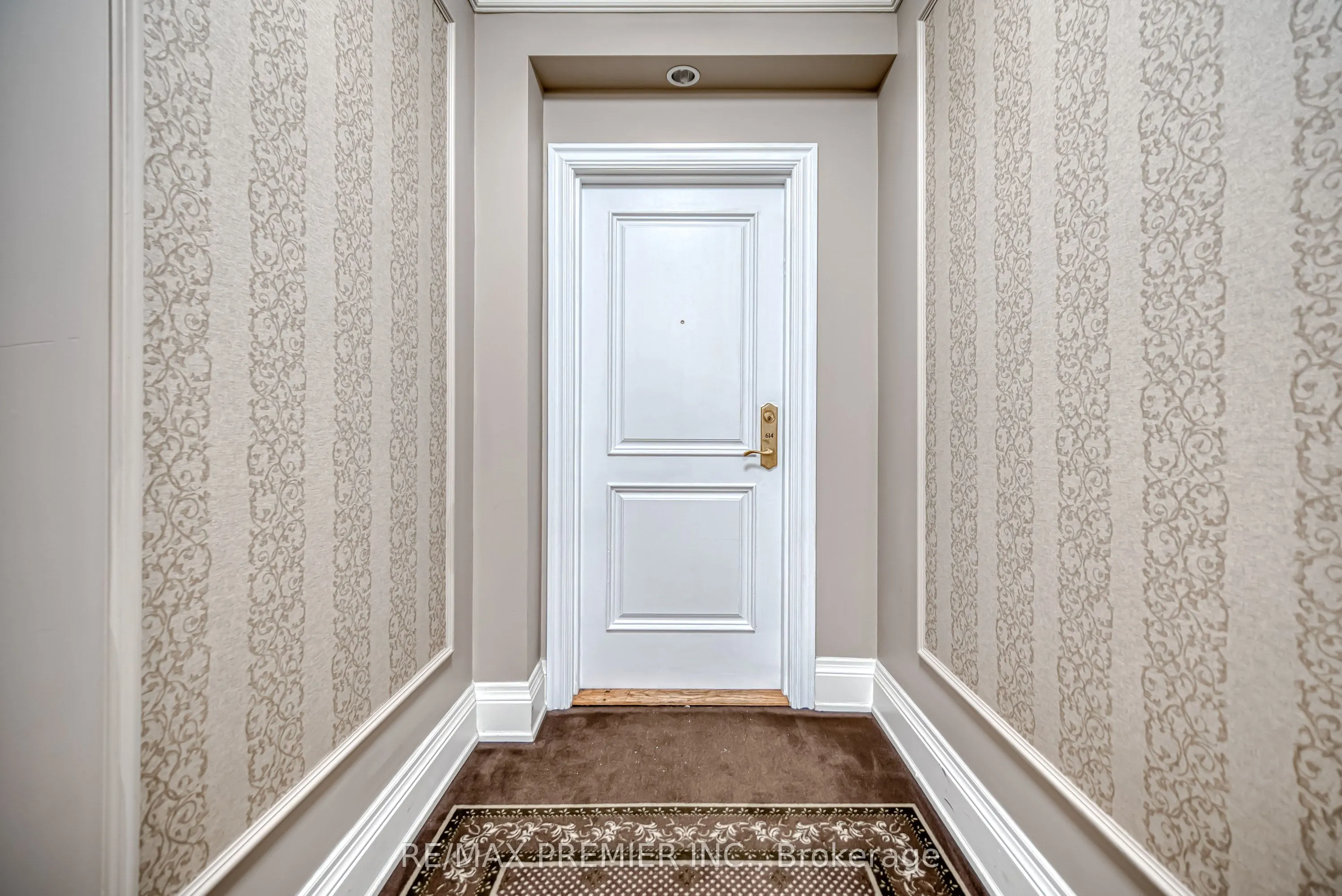 9225 Jane Street, #614