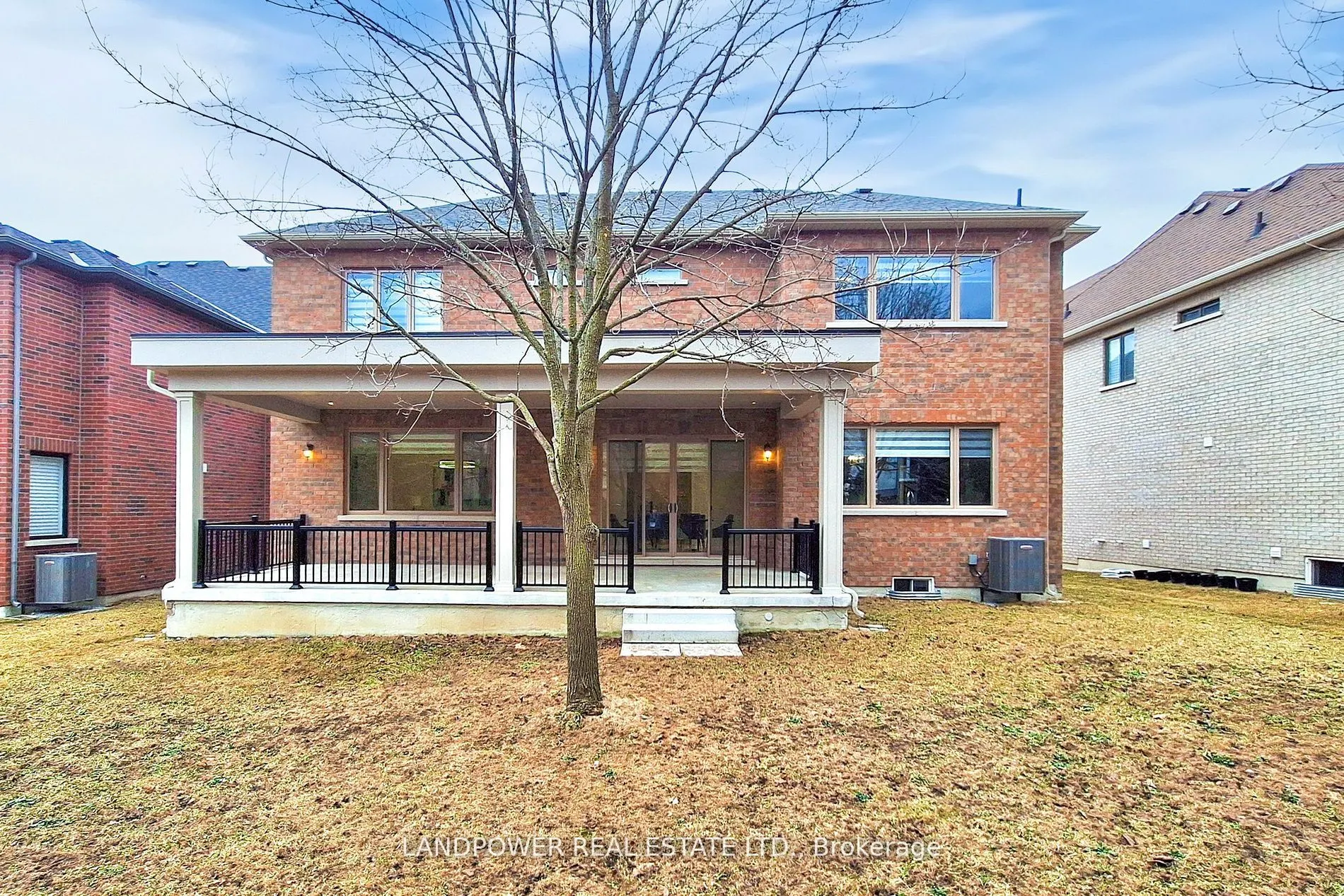 52 Klees Crescent