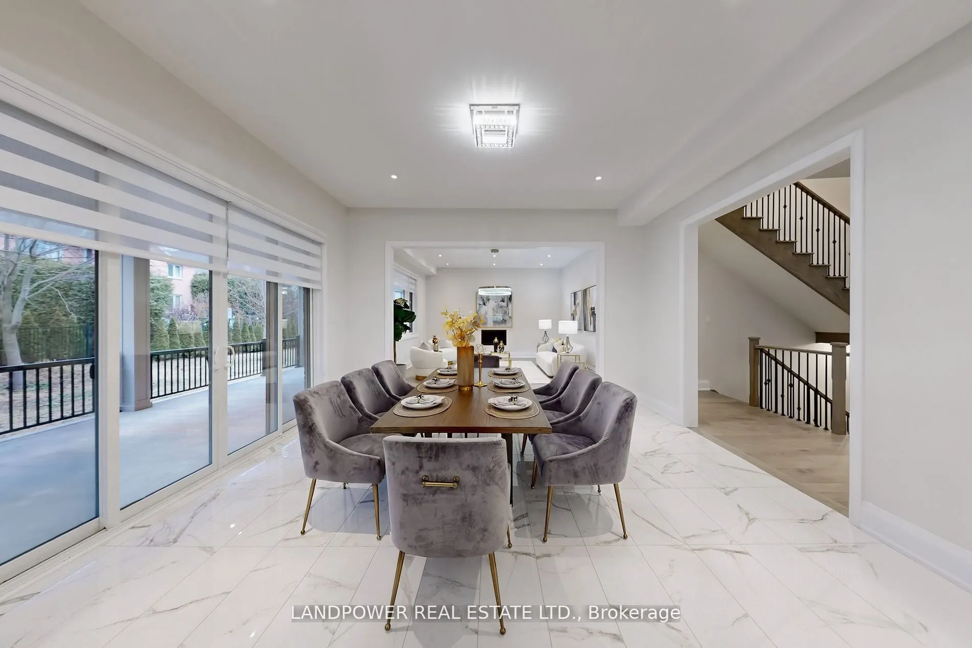 52 Klees Crescent