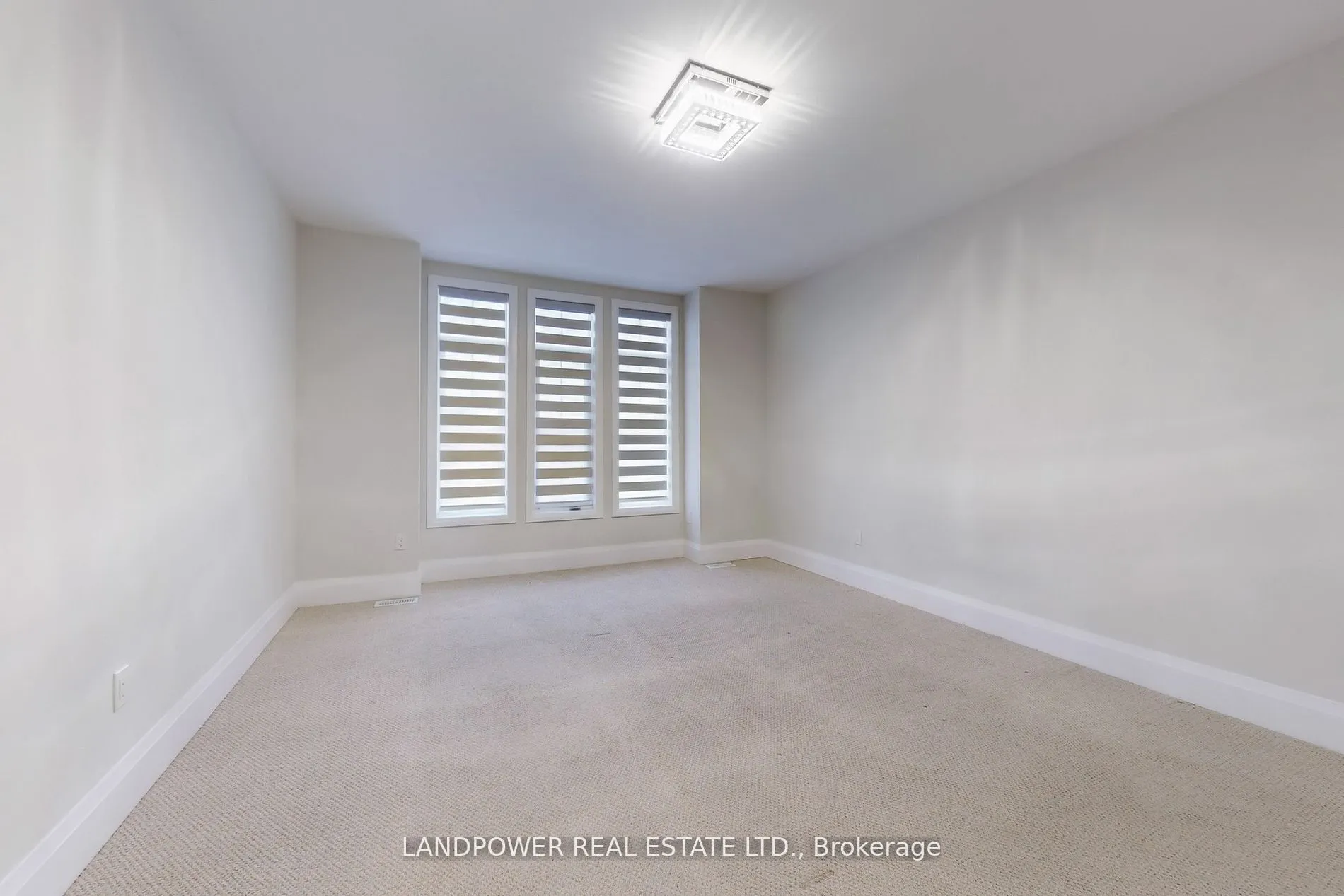 52 Klees Crescent