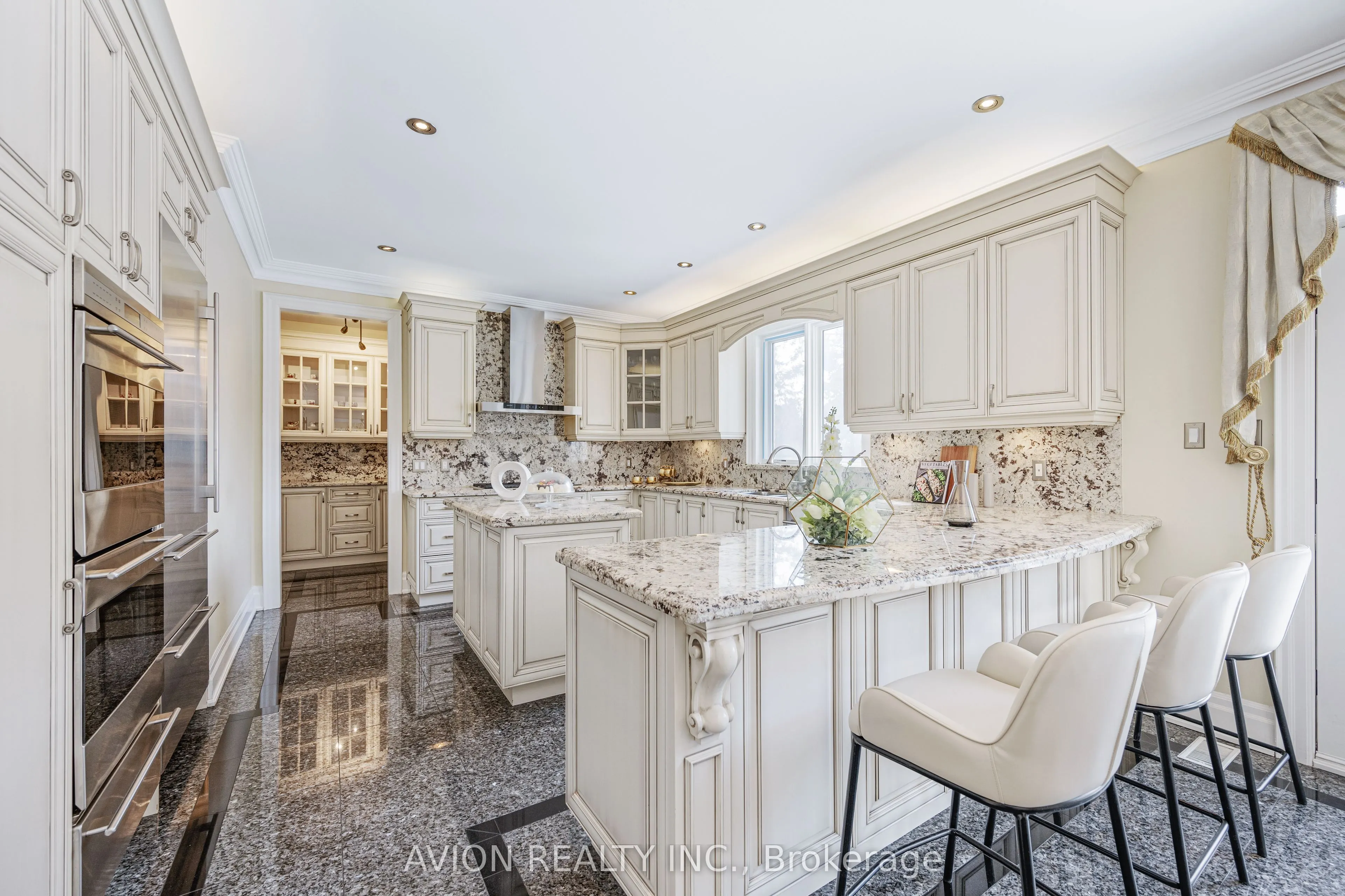 13 Bayview Forest Lane